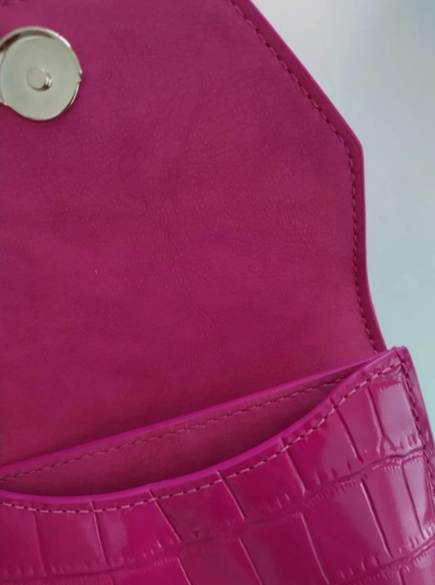 Maje-skinnaxelremsväska NWT