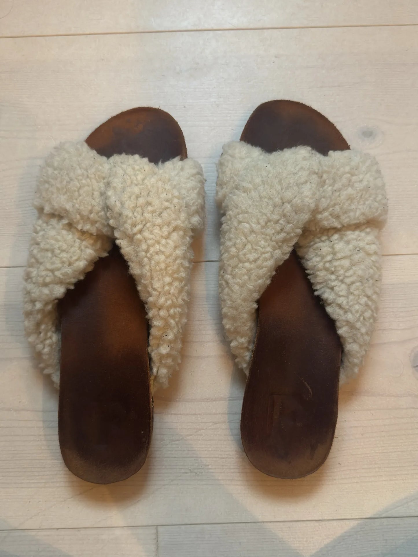 Flattered Lou Teddy Creme Sandals
