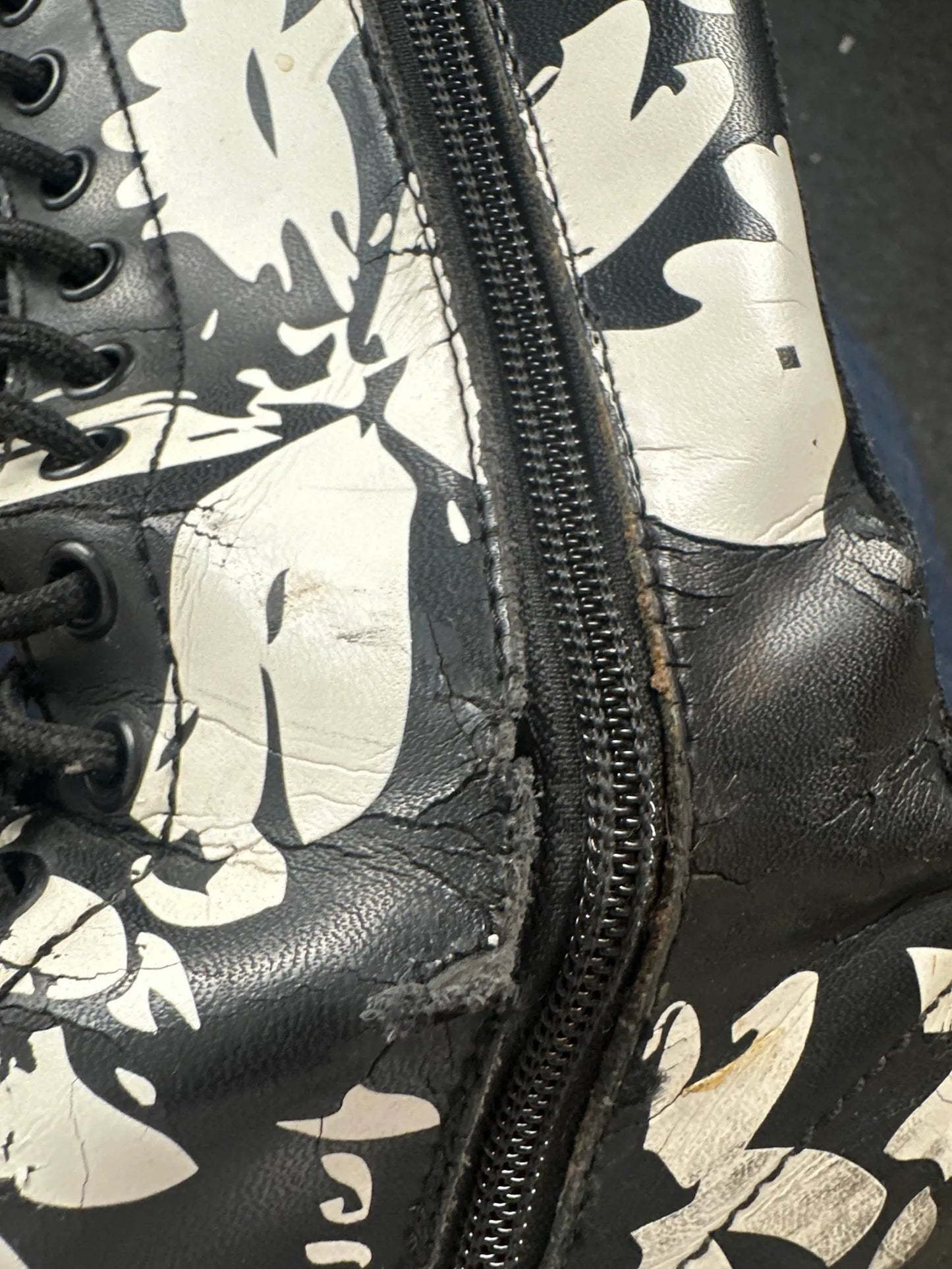 Dr. Martens 1914 Vonda White Boots