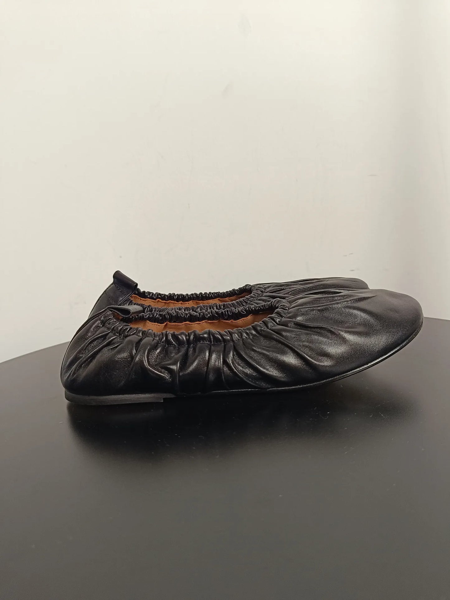 Flattered Paige Black Leather-skinnballerinaskor