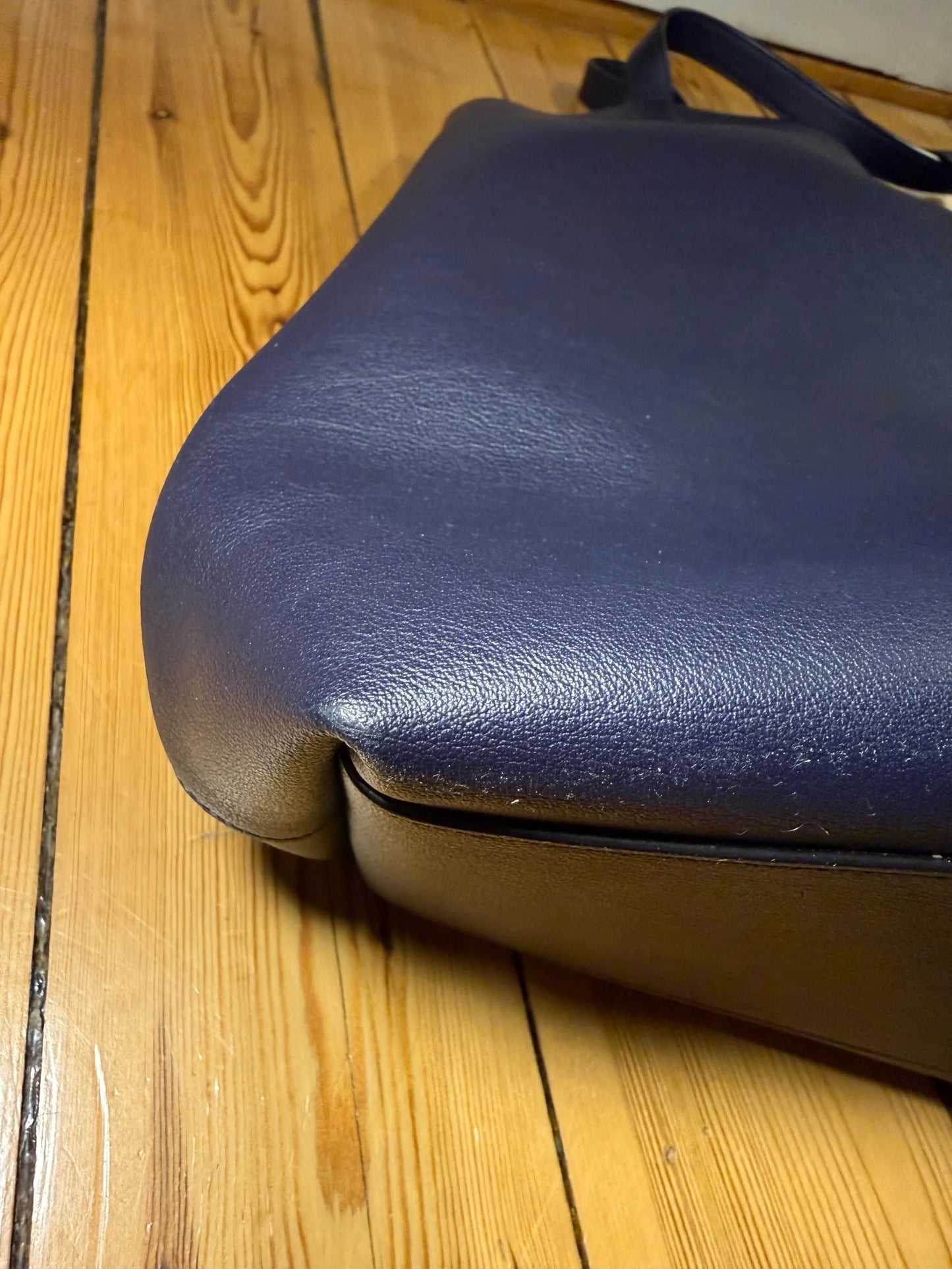 Saint Laurent Ysl Bb Shopping Handbag