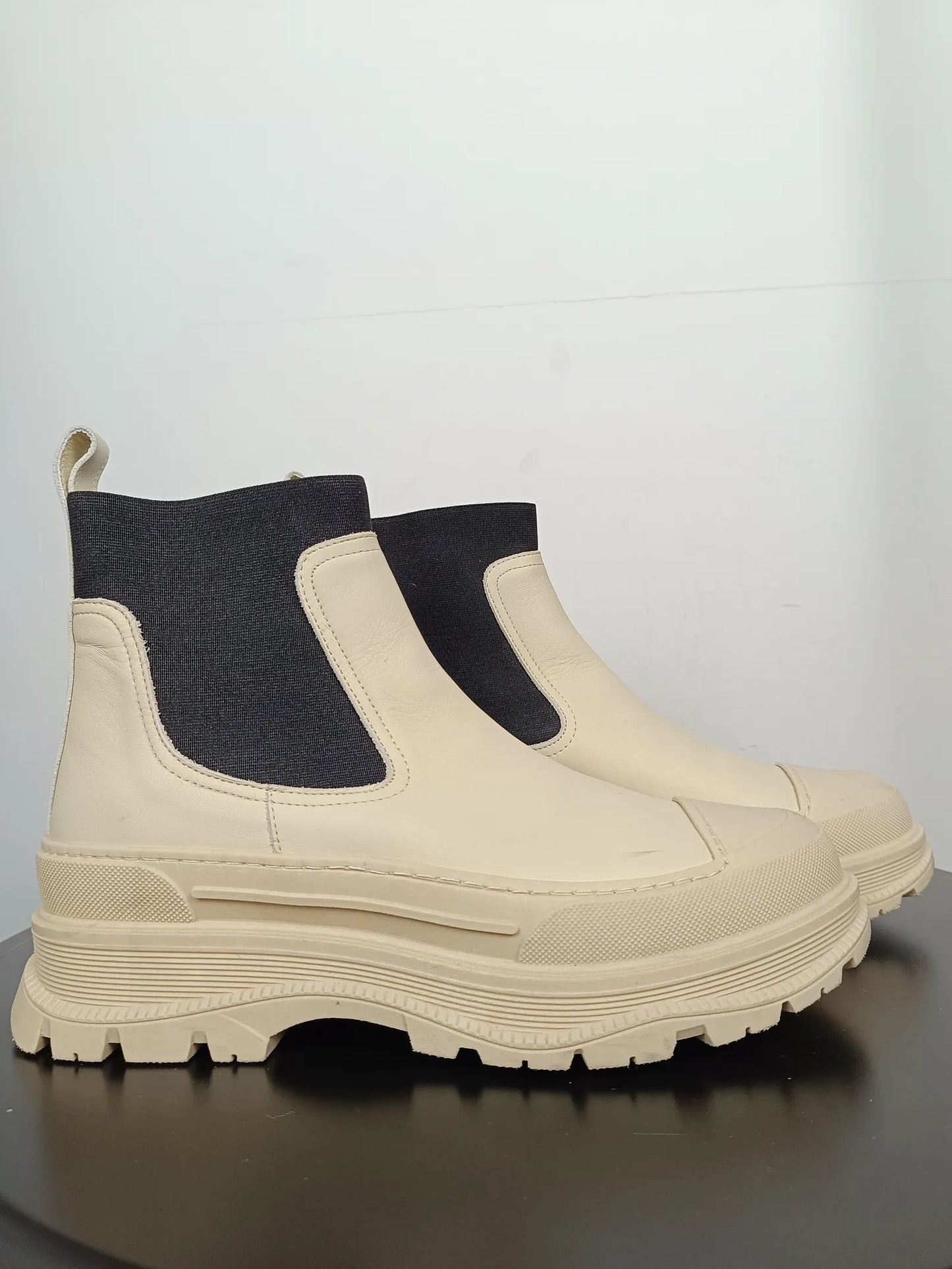 Flattered Lena Chelsea Boots