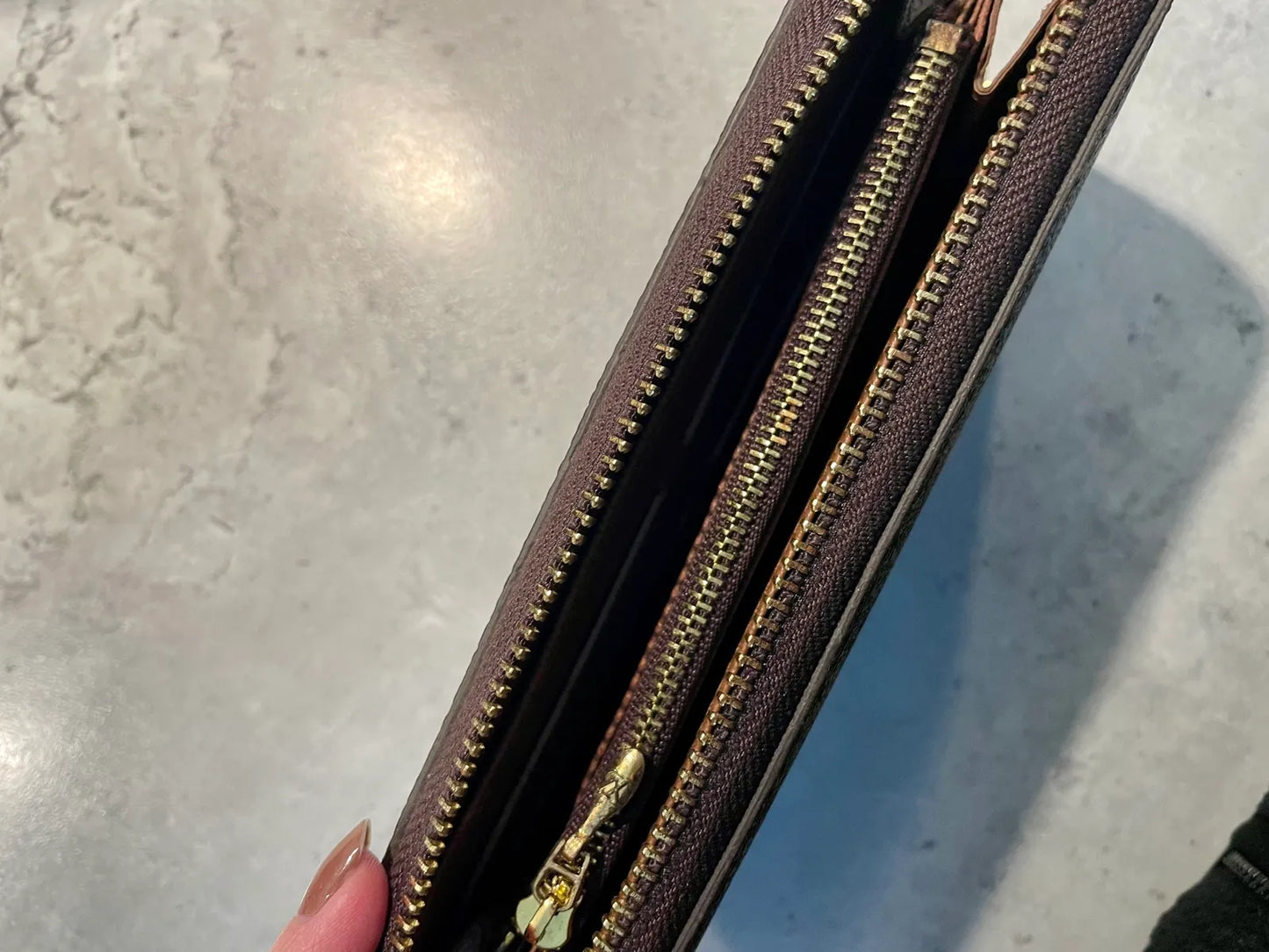 Louis Vuitton Zippy Wallet Wallet