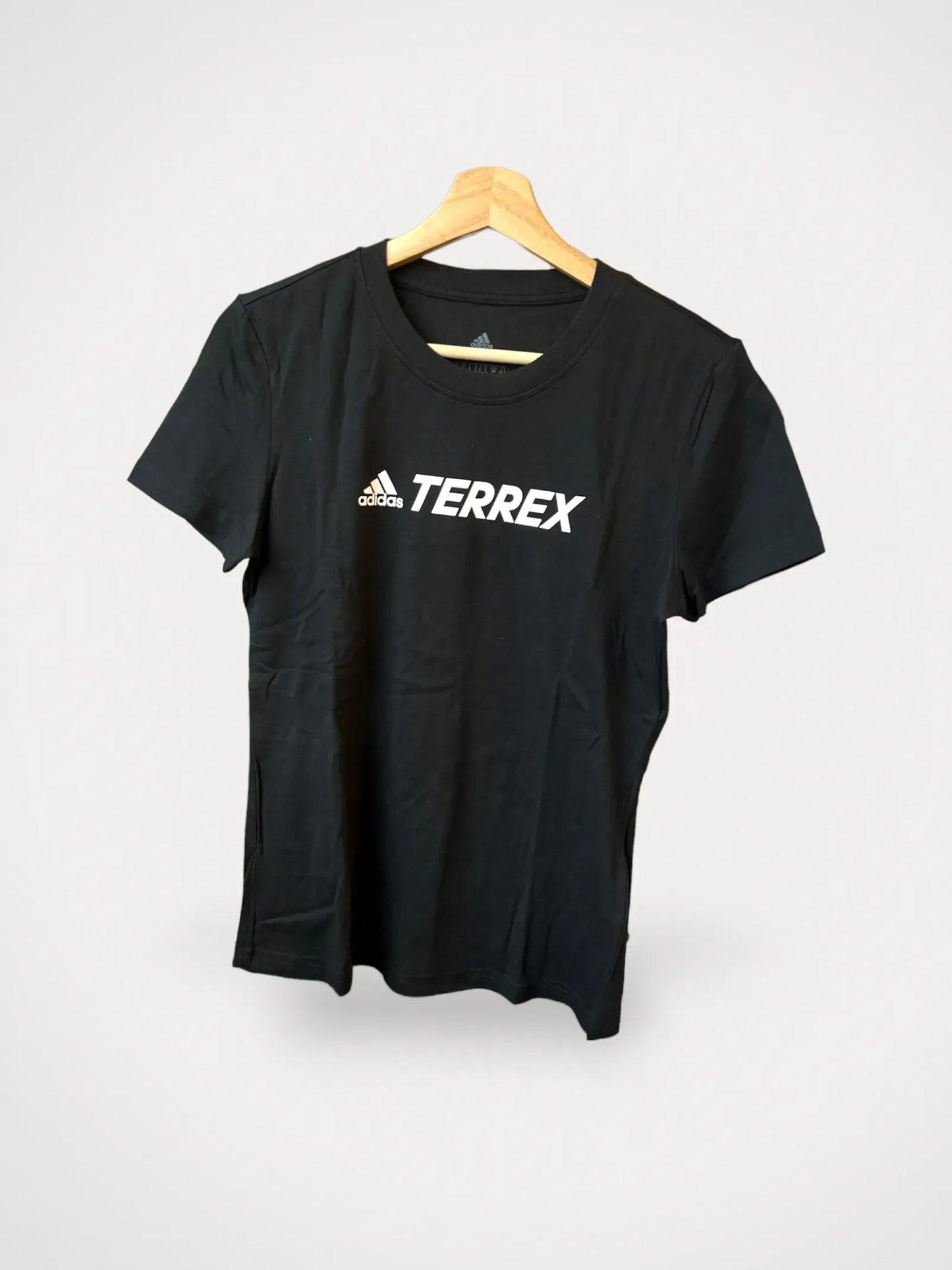 Adidas-t-shirt