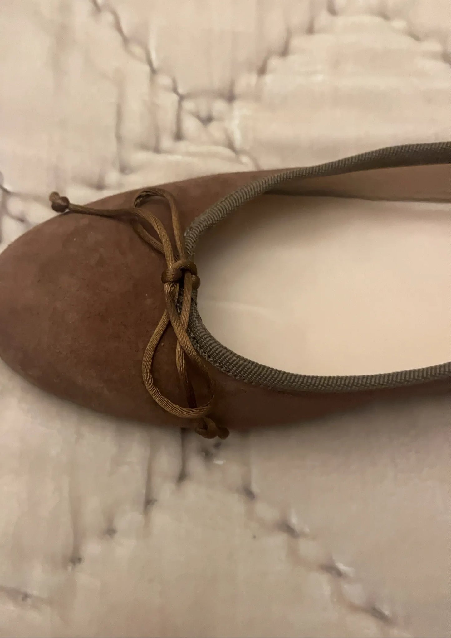 Apair Ballet flats