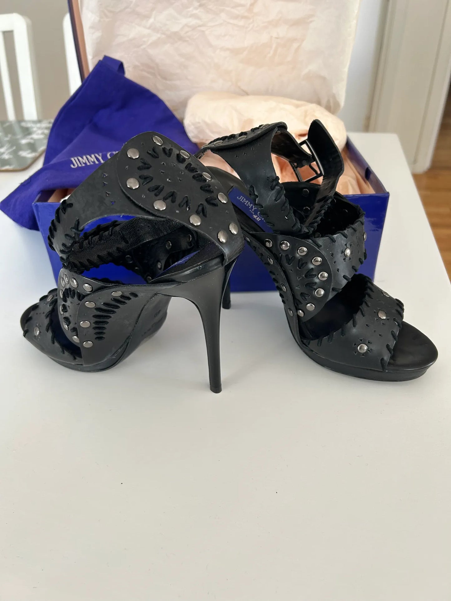 Jimmy Choo-skinnklackar NWOT