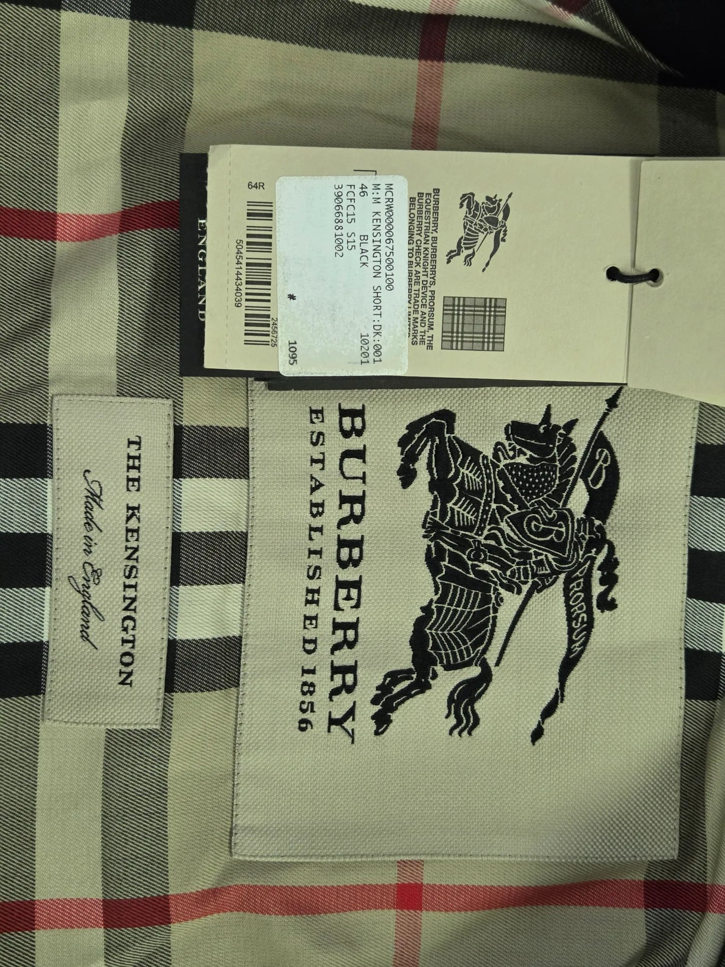 Burberry The Kensington Short Trenchcoat