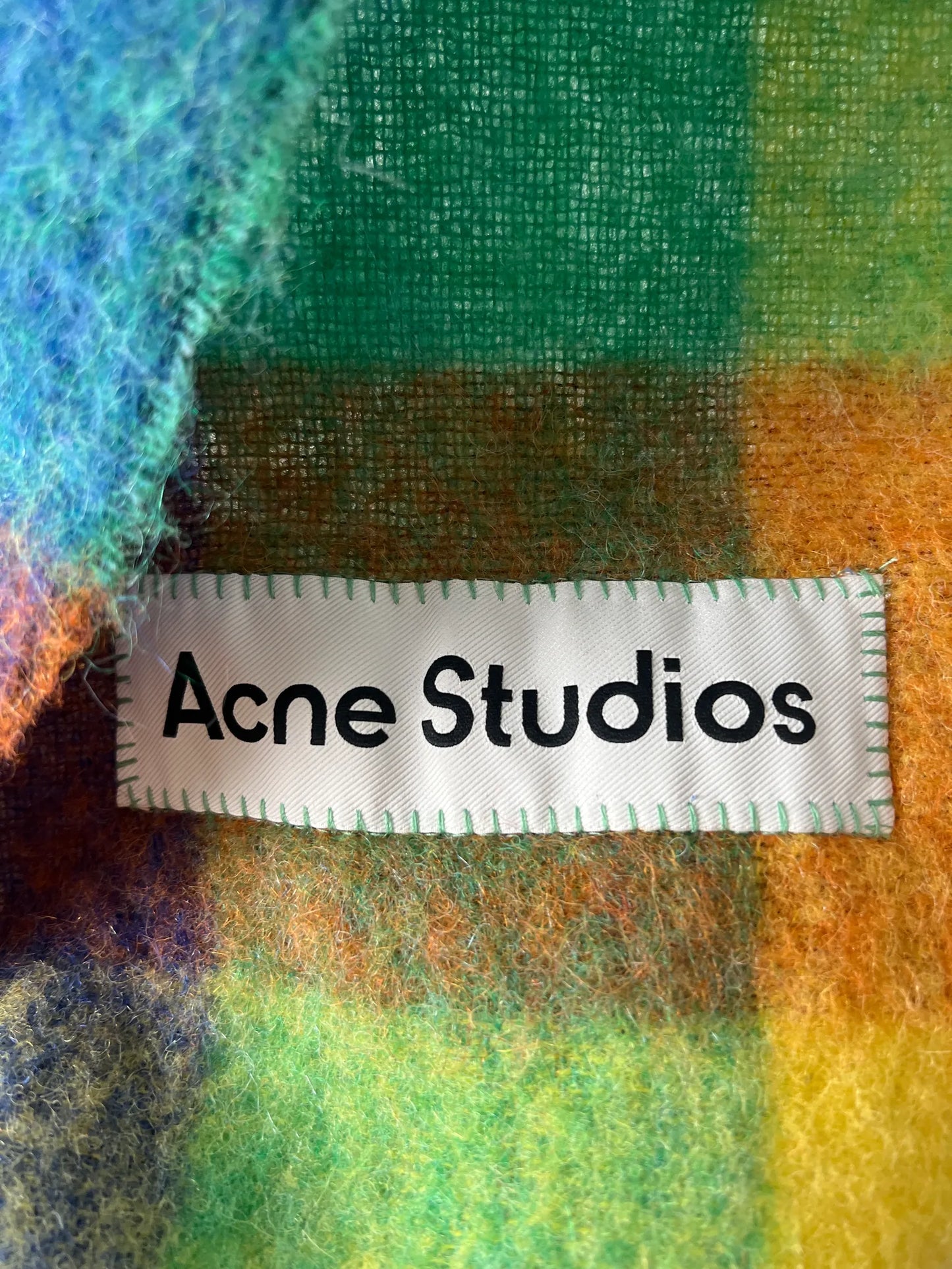 Acne Studios Multi Check-ullhalsduk