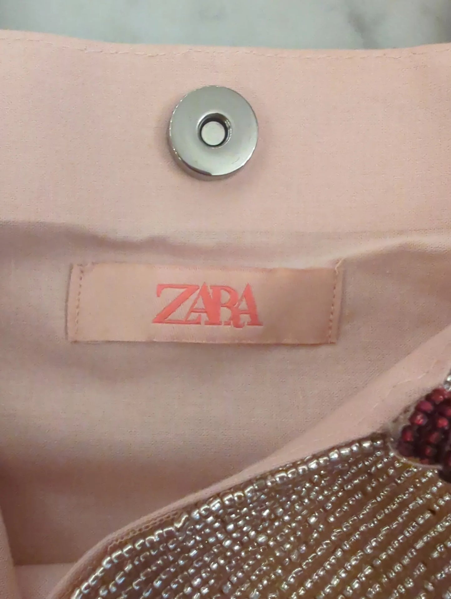 Zara-kuvertväska