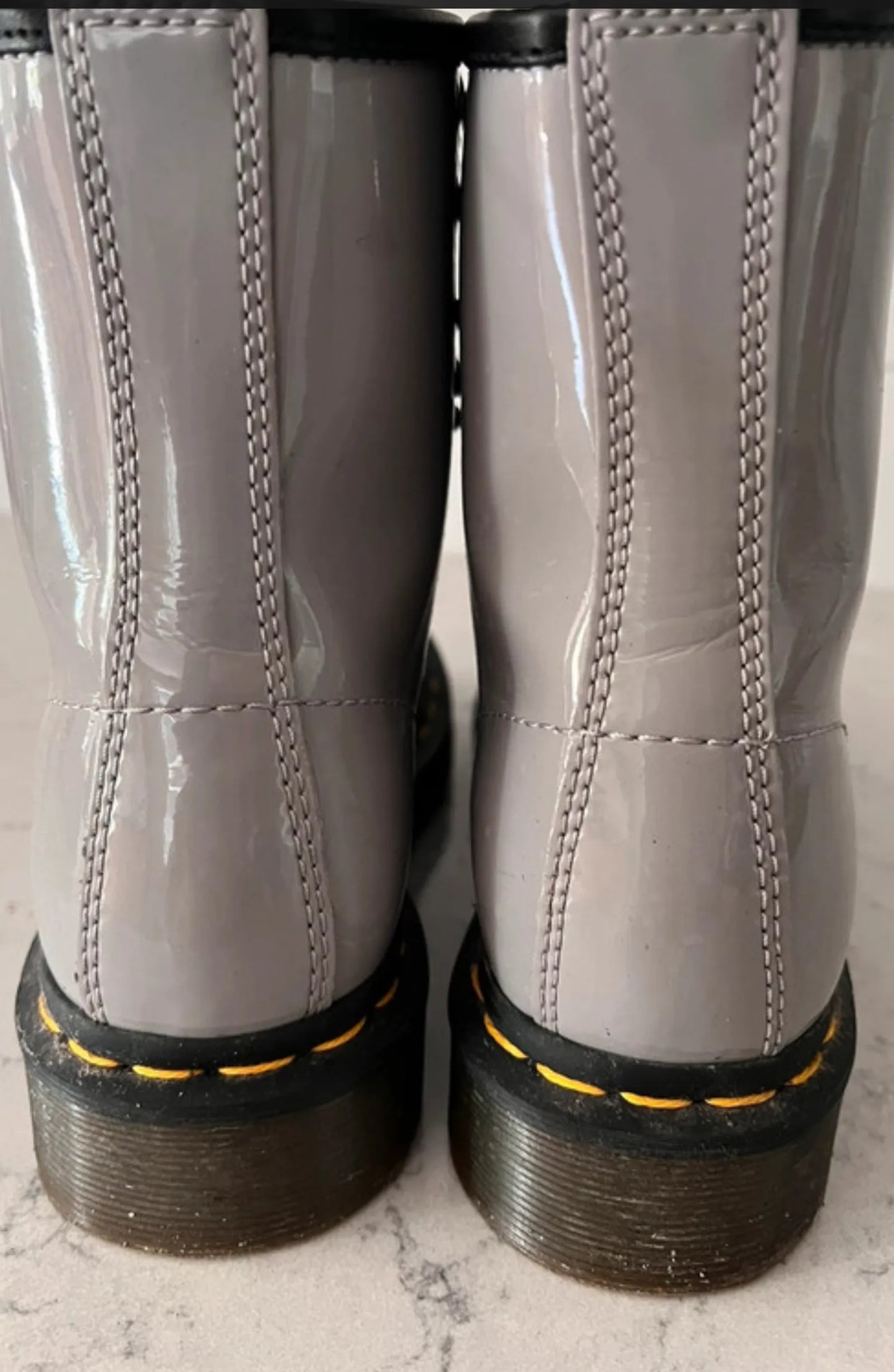 Dr. Martens-skinnkängor NWOT