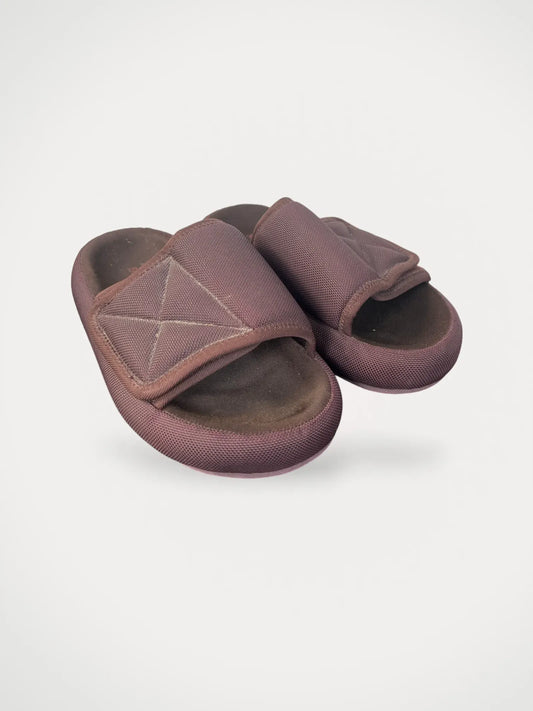 Yeezy Season 6-flip-flops