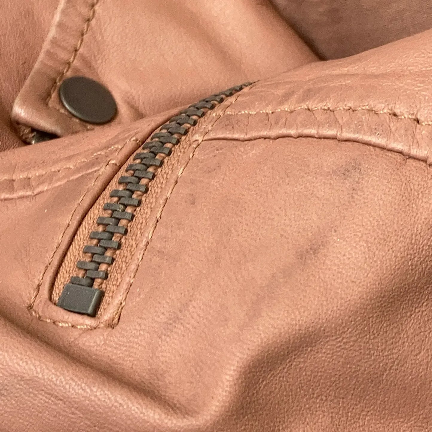 Review Leather jacket