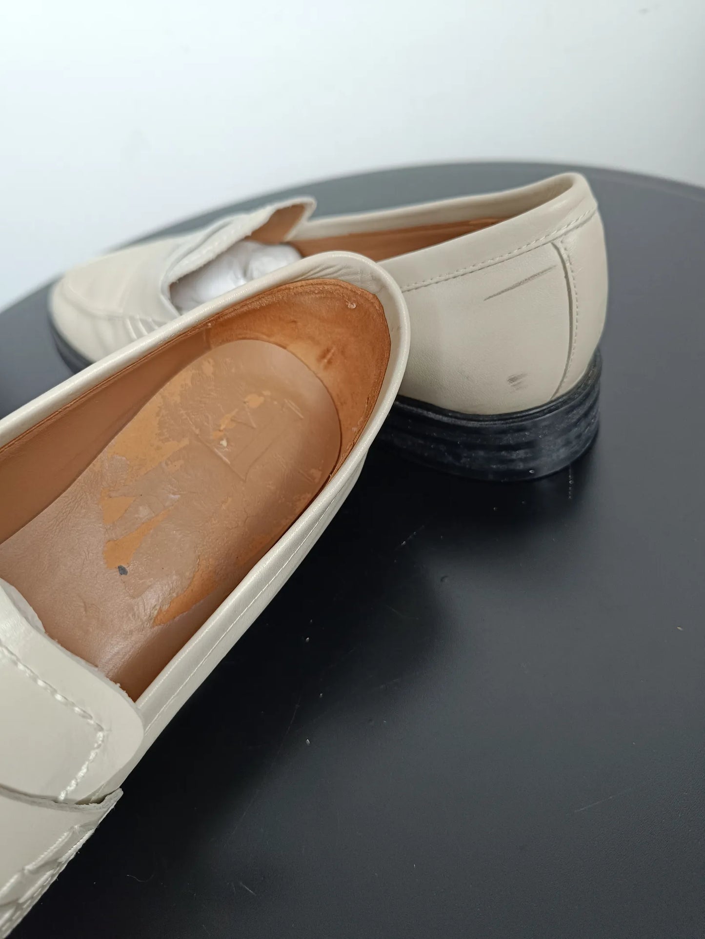 Flattered Sara Creme Leather-skinnloafers