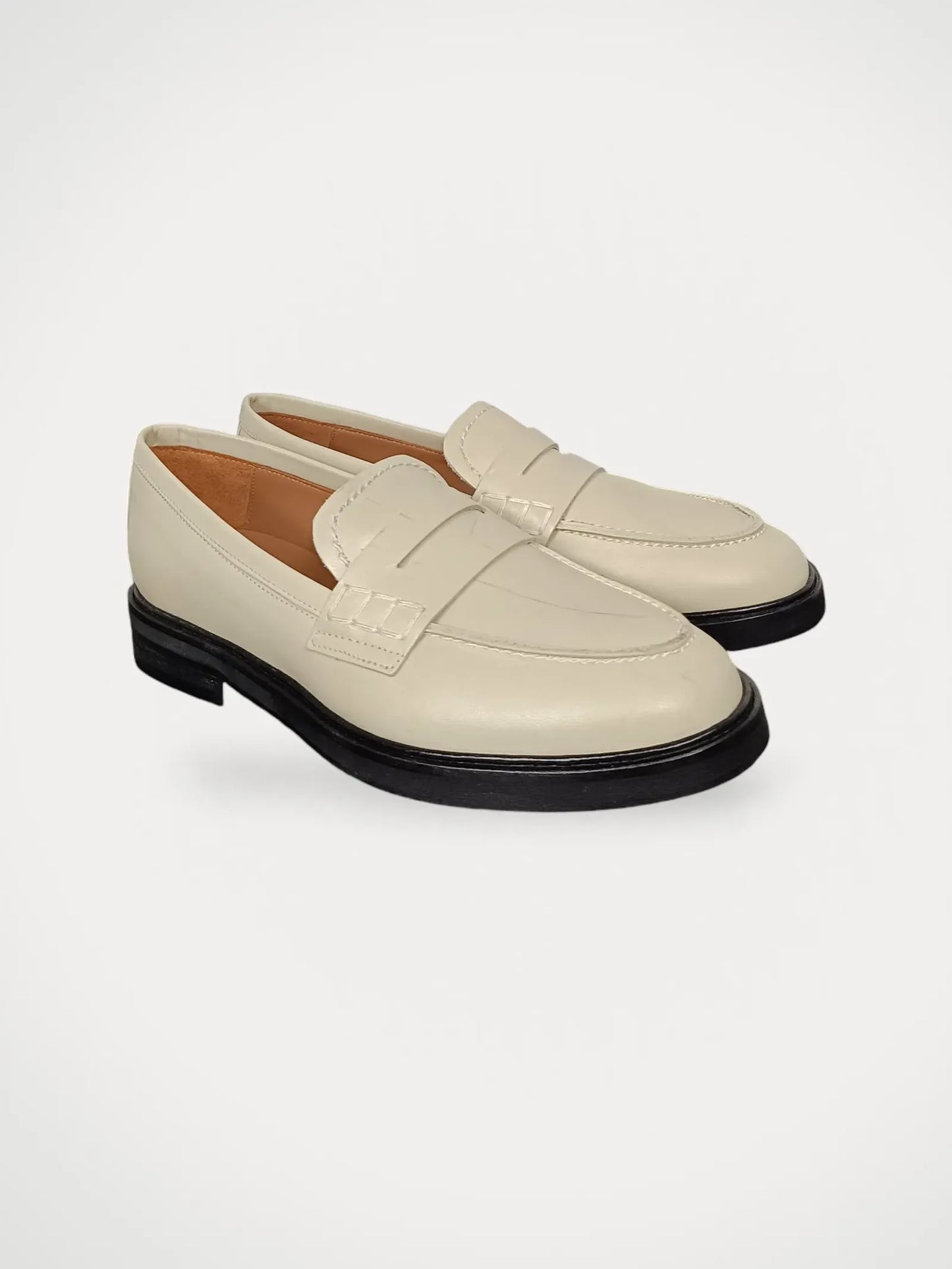 Flattered Sara Creme Leather-skinnloafers