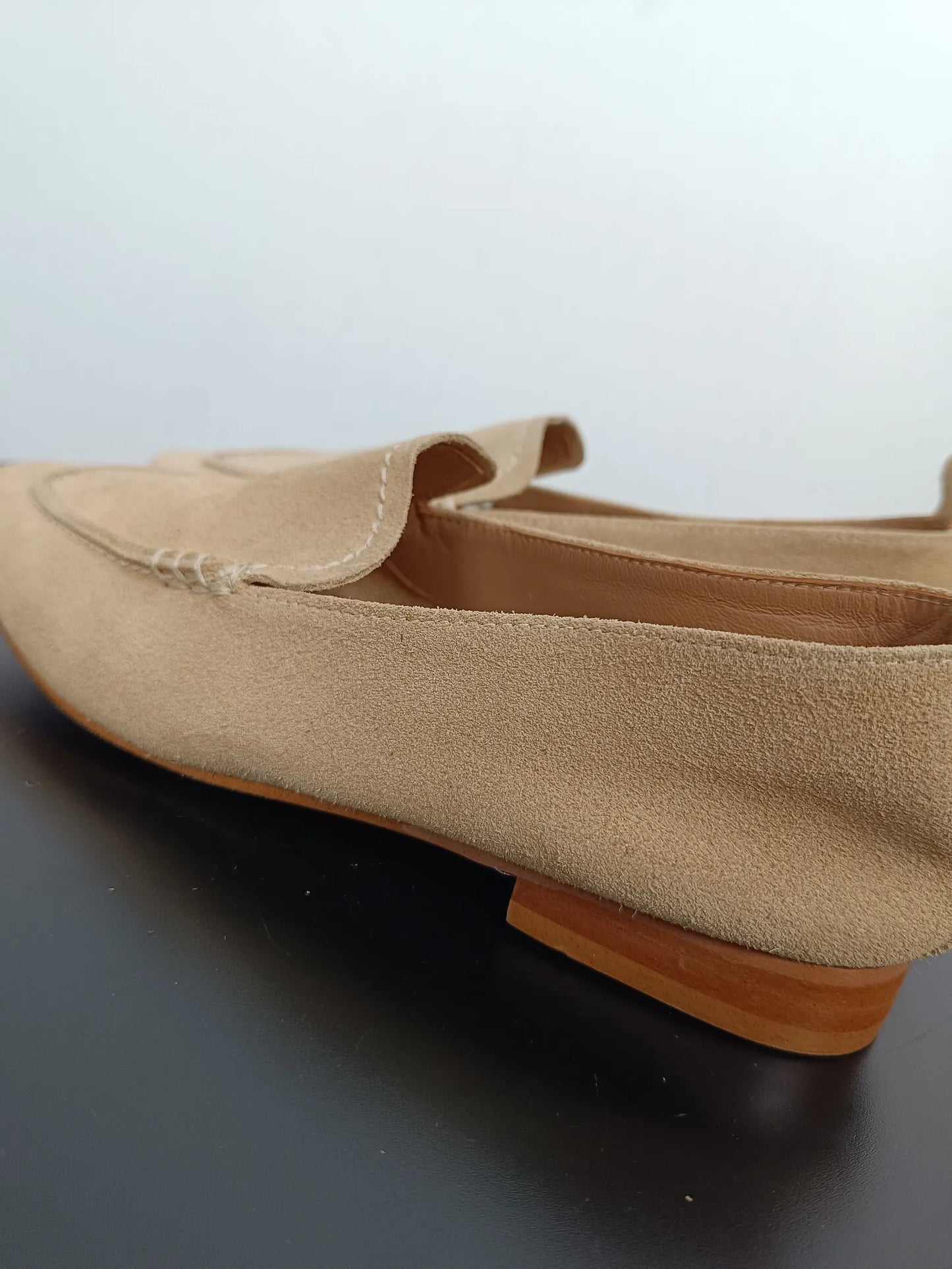 Flattered Vida Suede Sand-loafers