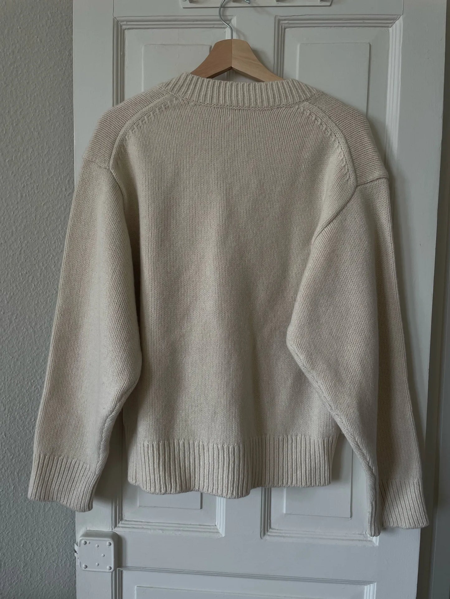 Toteme V- Wool Cashmere Knit-ulltröja