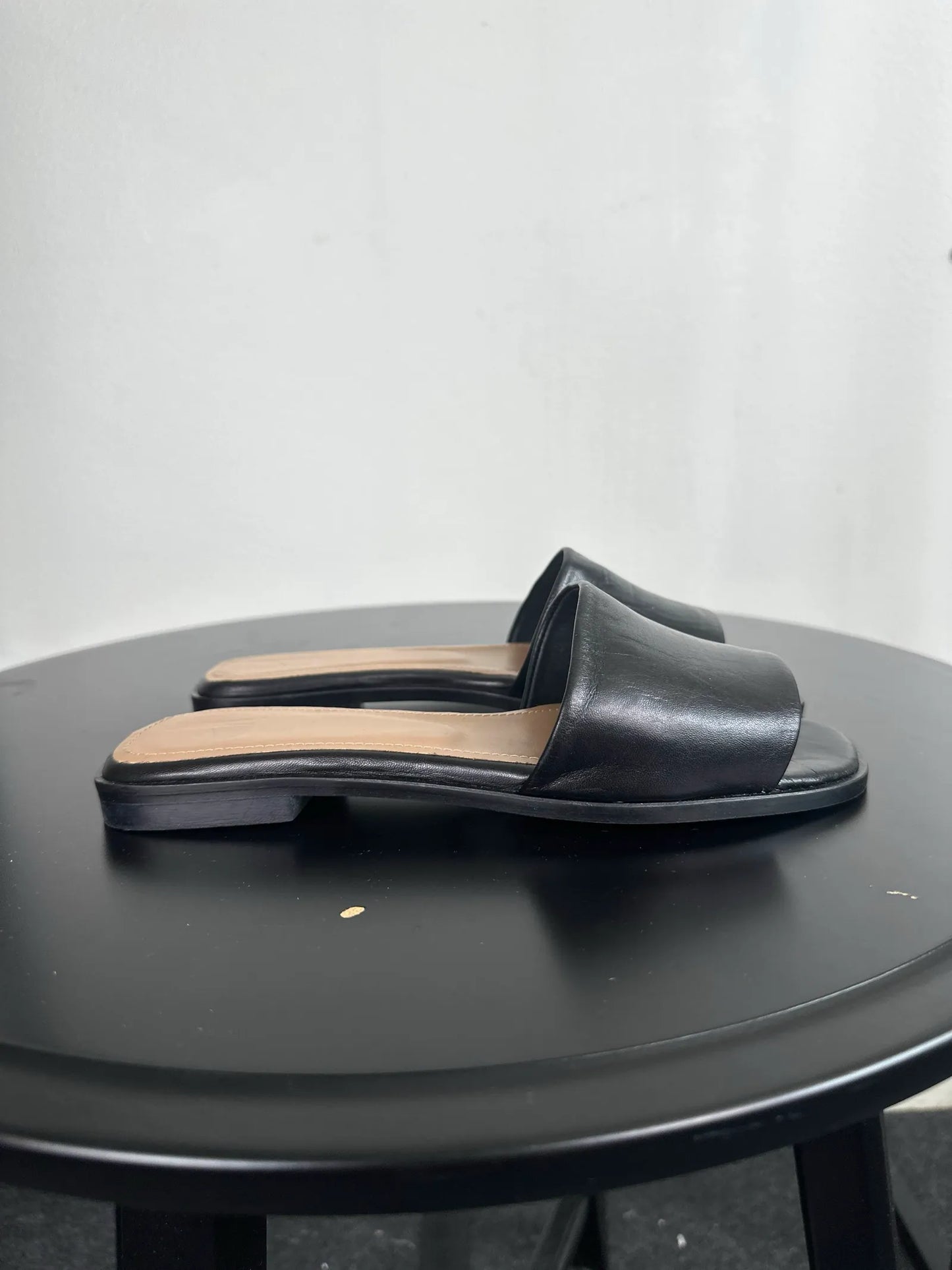 Flattered Mouna Leather Black Sandals