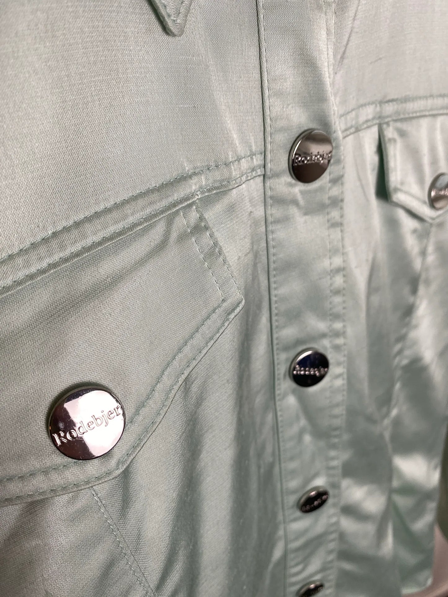 Rodebjer Crodino Sheen-skjorta