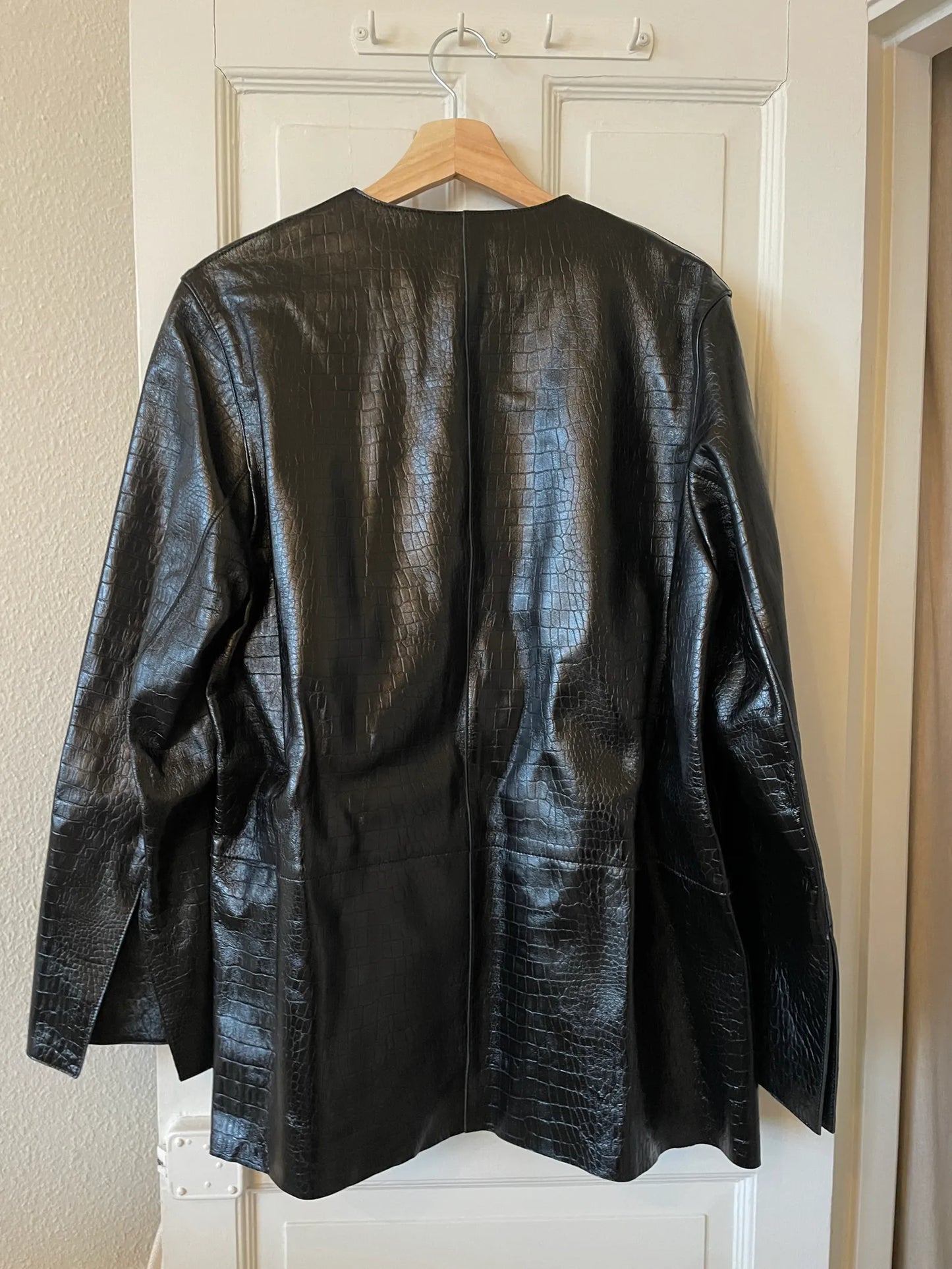 Toteme V- Crocodile-effect Leather-skinnkavaj NWOT