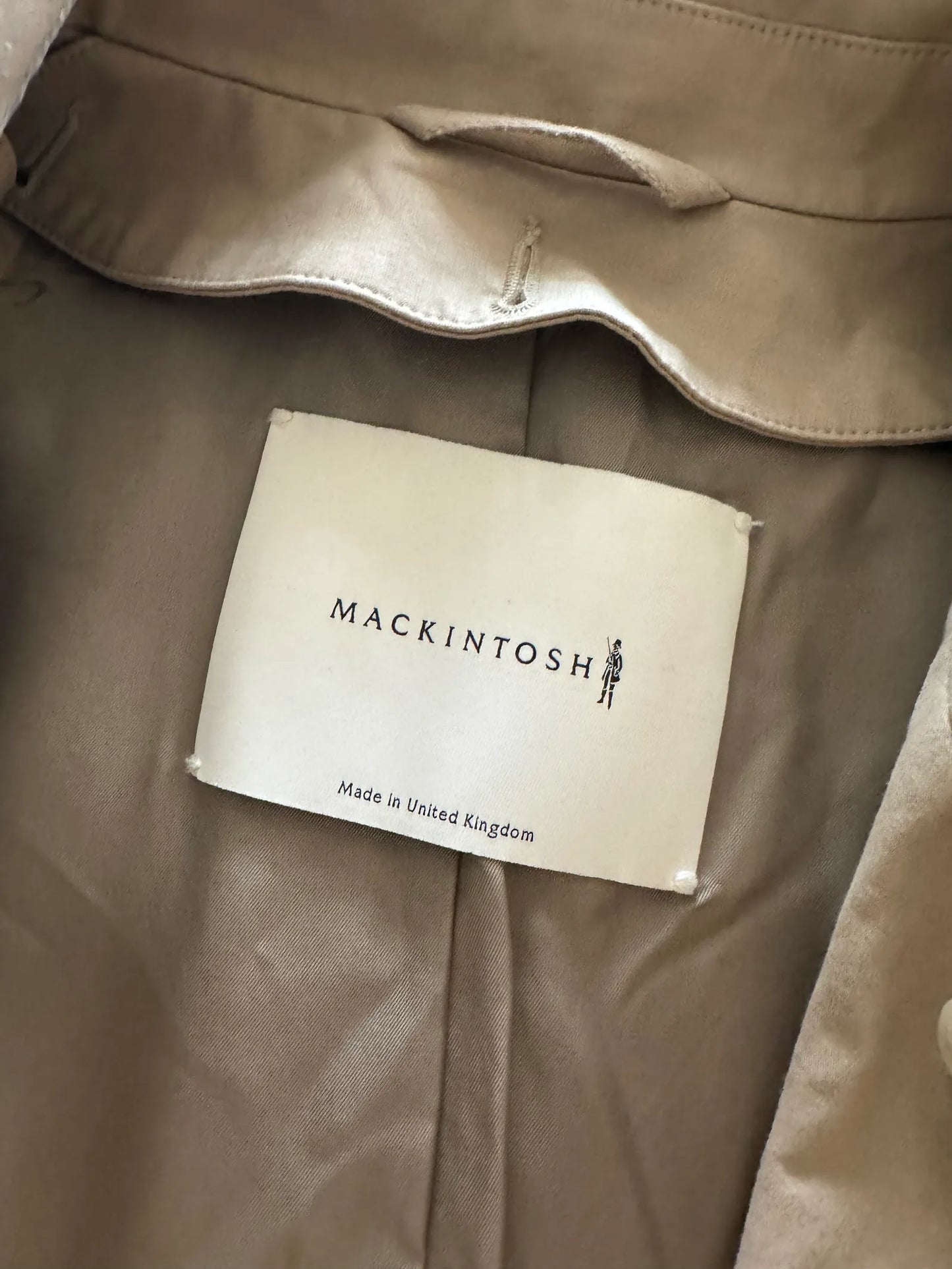 Mackintosh Dunkeld Fawn Raintec Trenchcoat