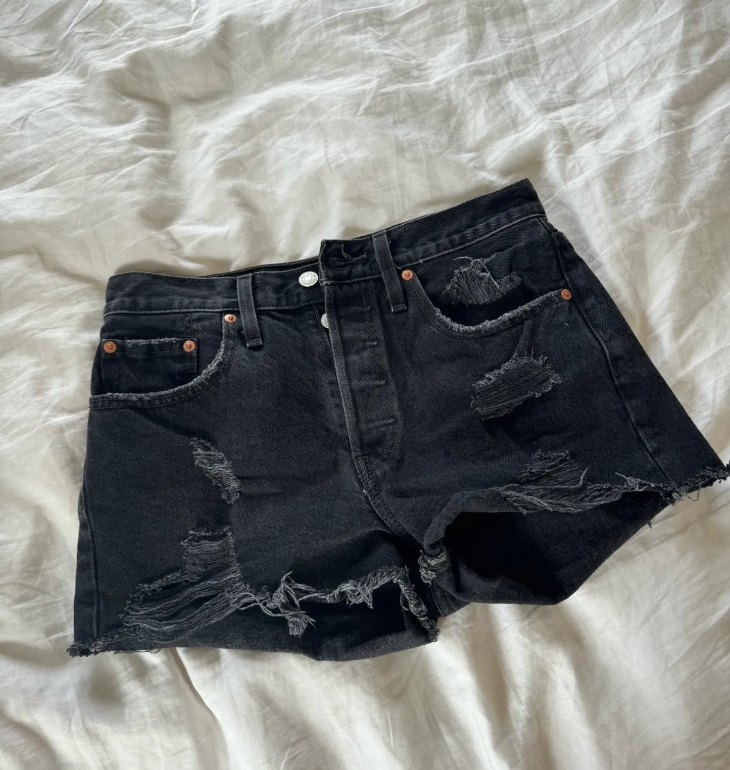 Levi's-shorts NWOT