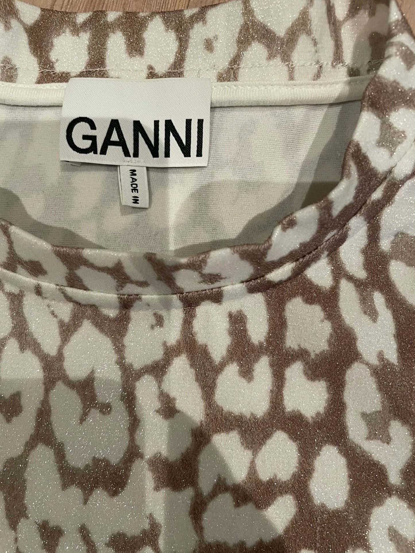 Ganni-t-shirt