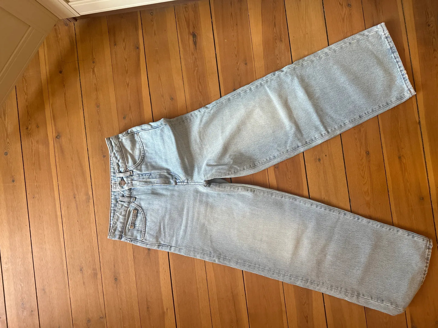 Toteme-jeans NWOT