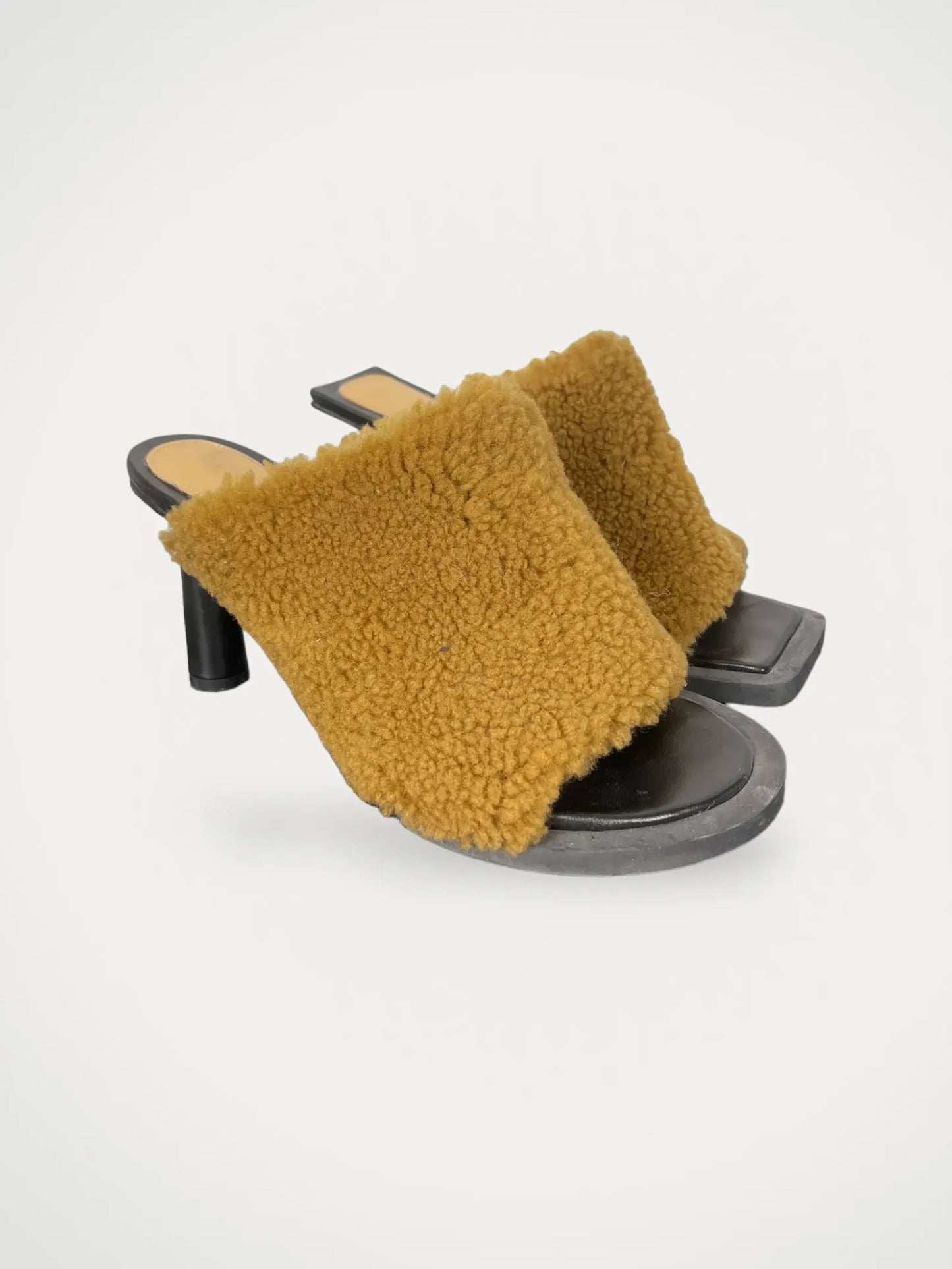 Jacquemus Brown Fur Heeled Mule-skinnklackar