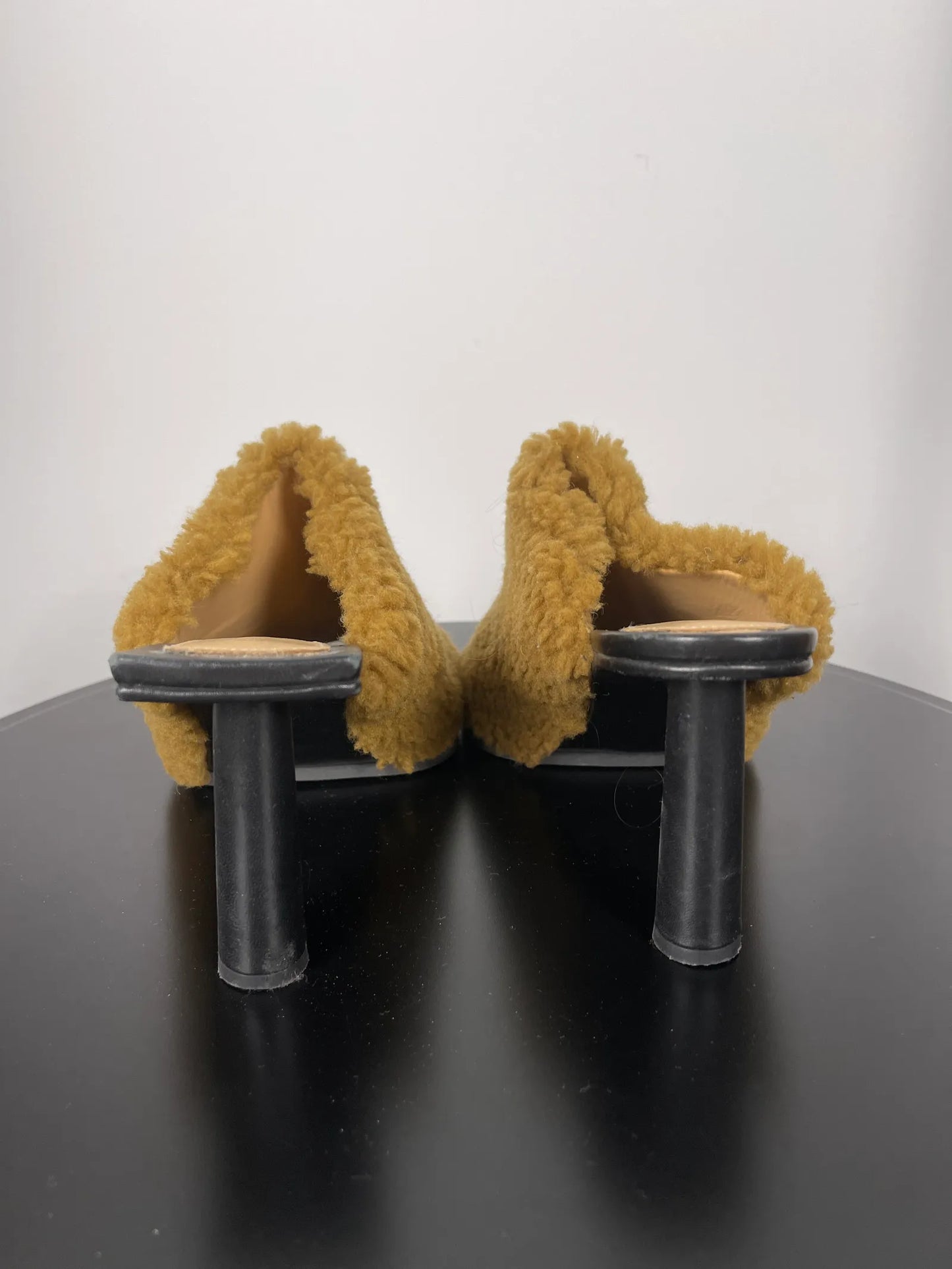 Jacquemus Brown Fur Heeled Mule-skinnklackar