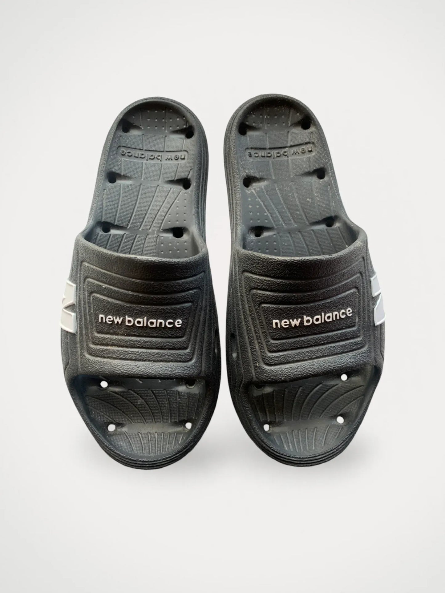 New Balance-flip-flops