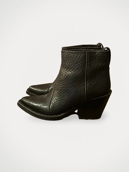 Acne Studios Donna Ankle Bootie Black Embossed Texture Leather-skinnboots