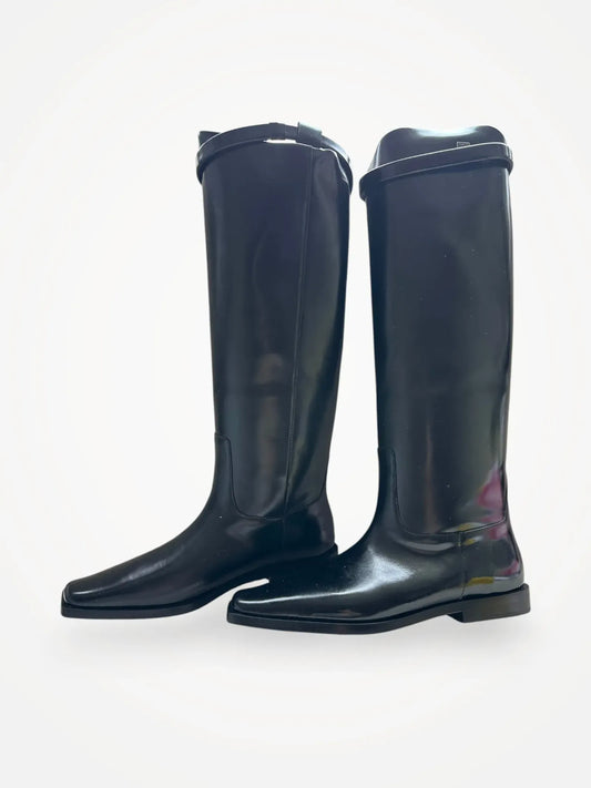 Toteme-skinnboots NWT