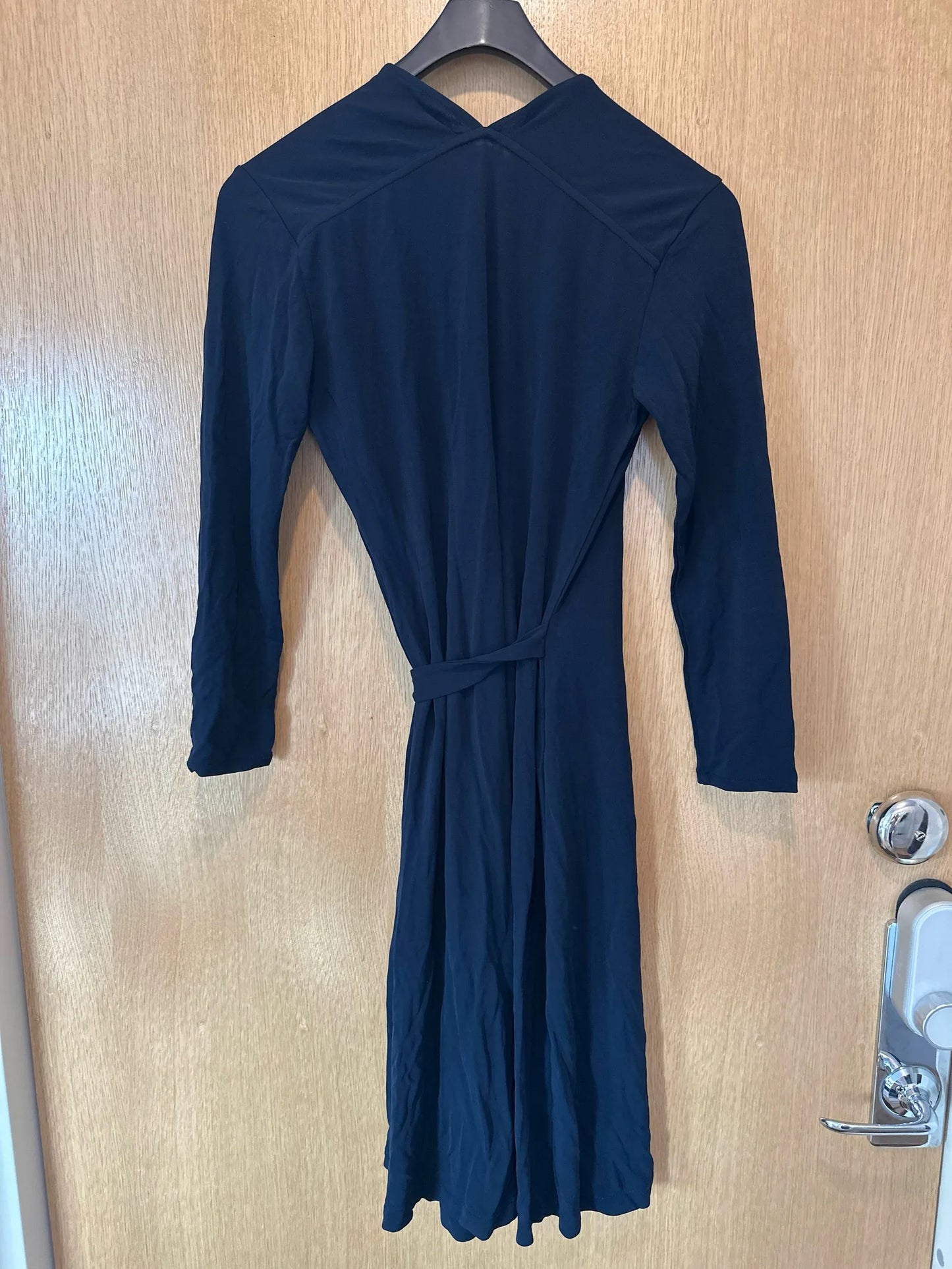 Filippa K 25354 Drapey Crepe-klänning NWOT