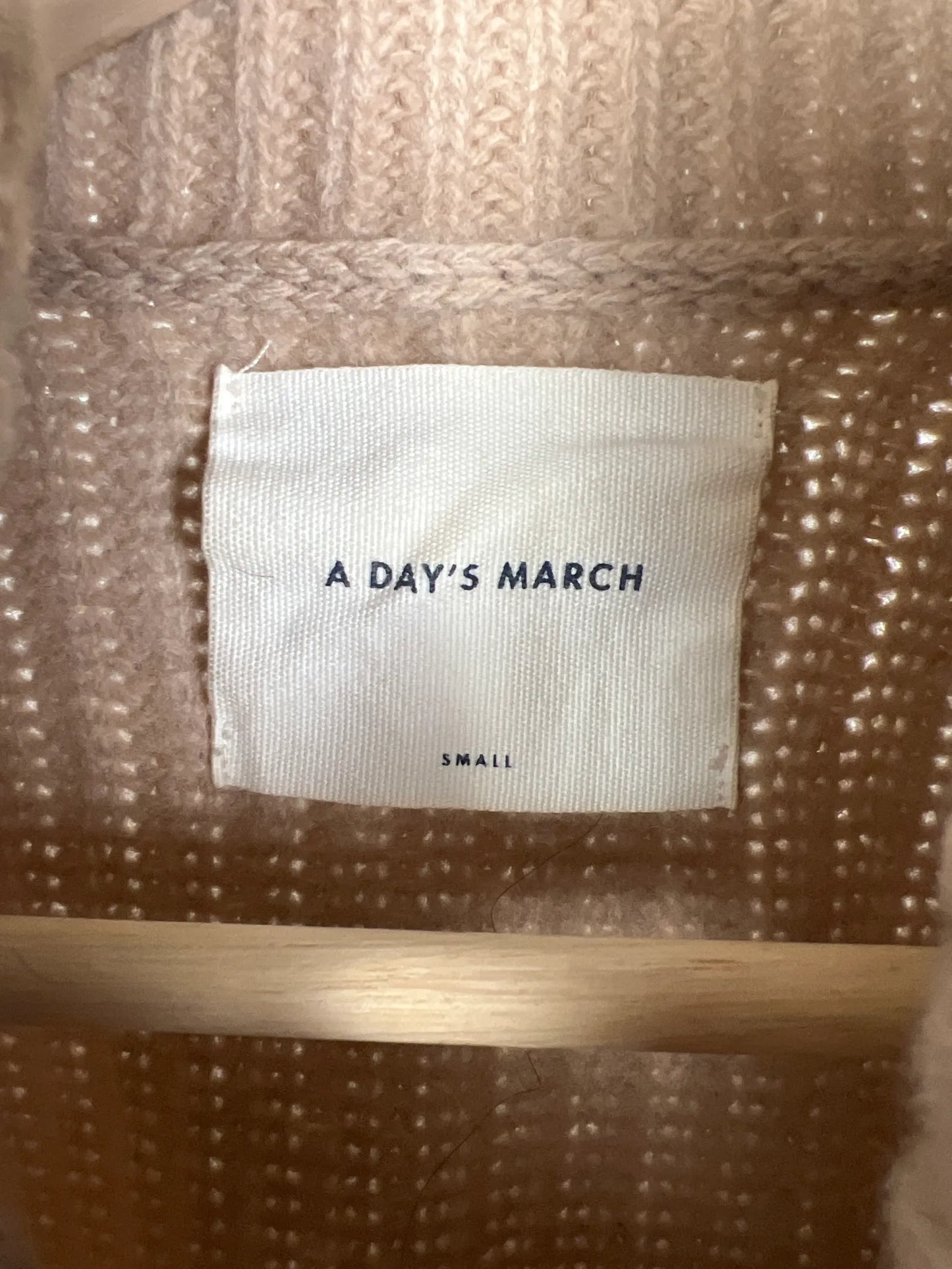 A Day's March-ulltröja