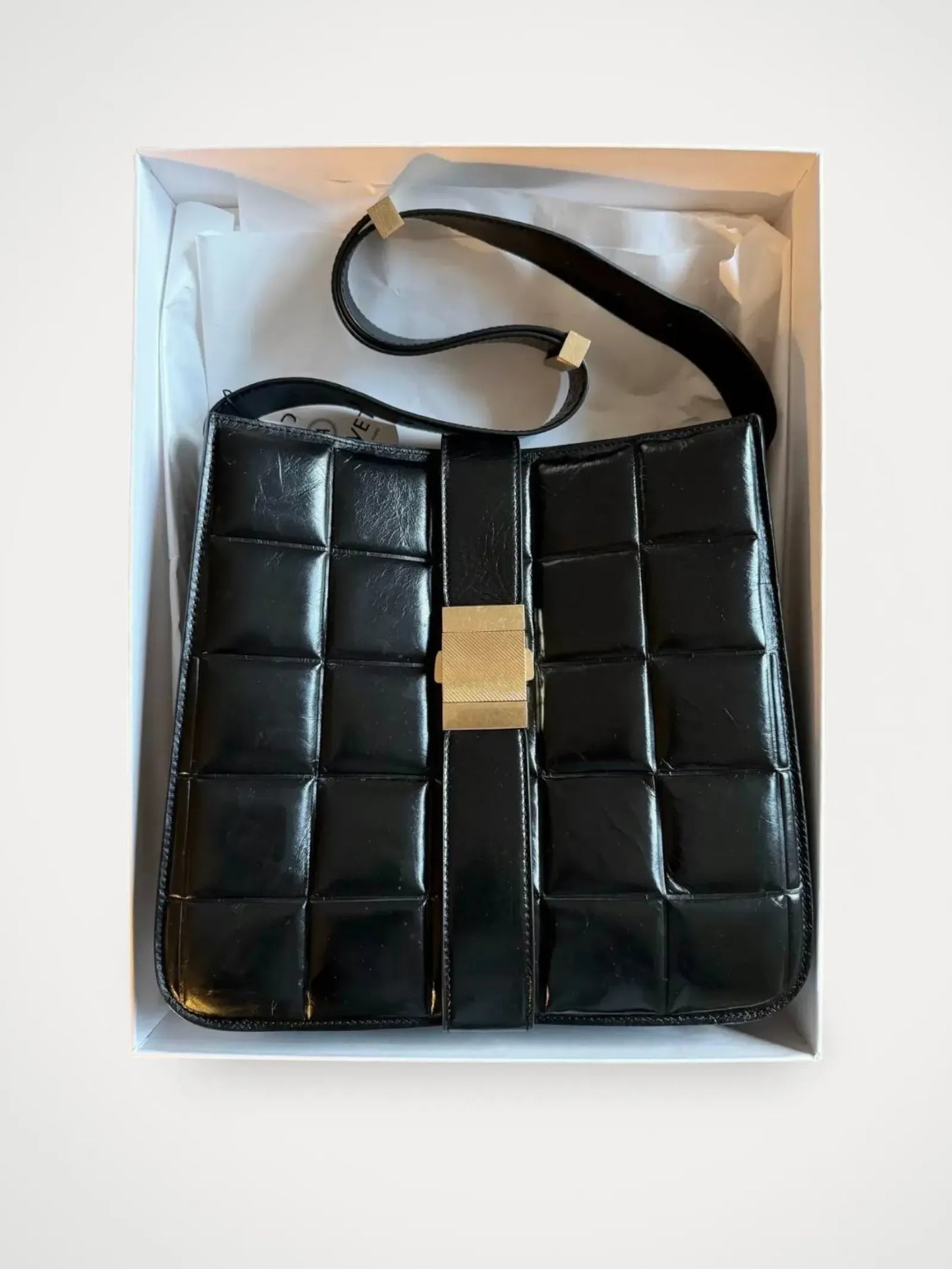 Bottega Veneta Marie Padded Shoulder-skinnaxelremsväska