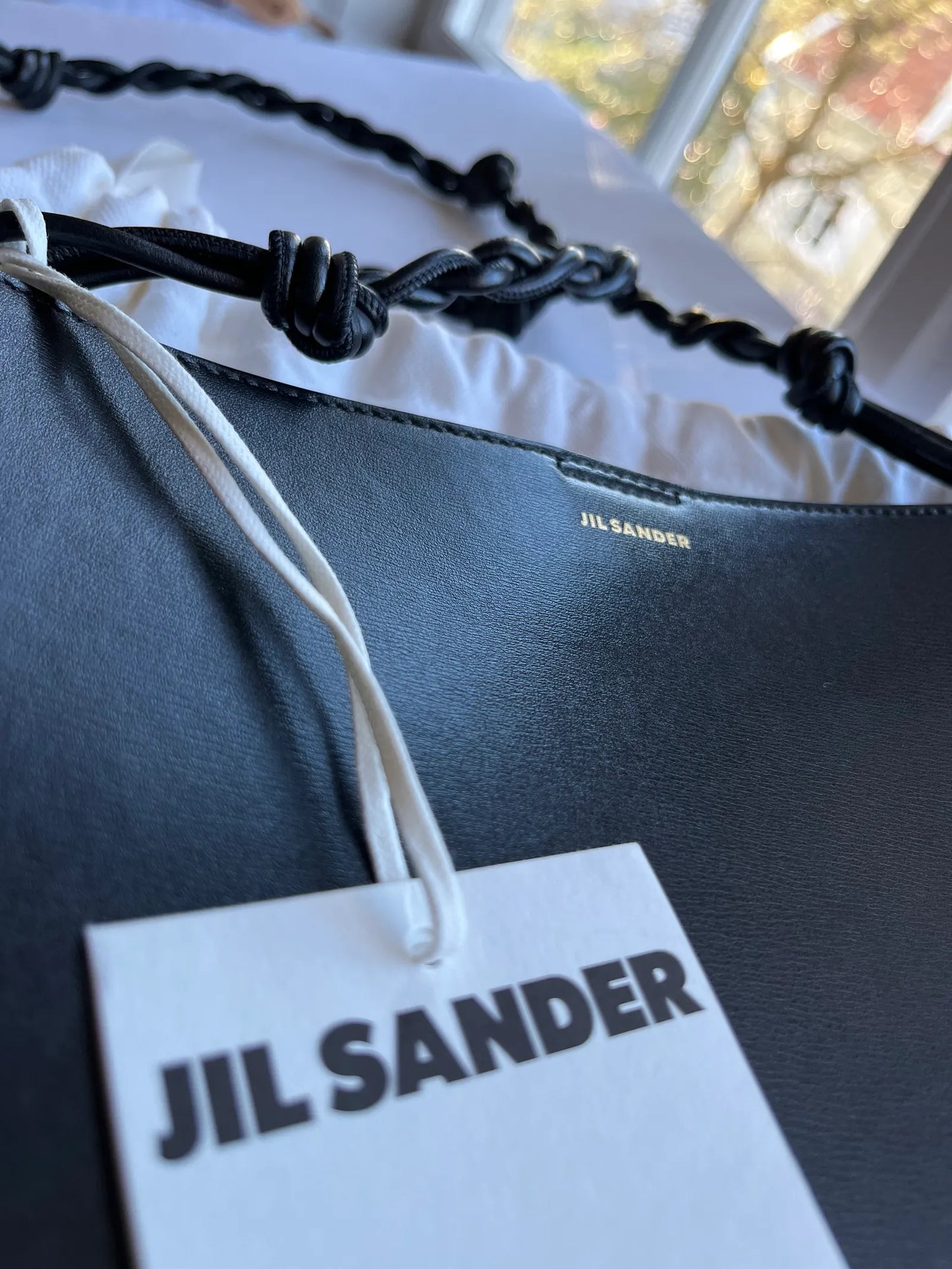 Jil Sander Tangle Medium-skinnaxelremsväska NWT