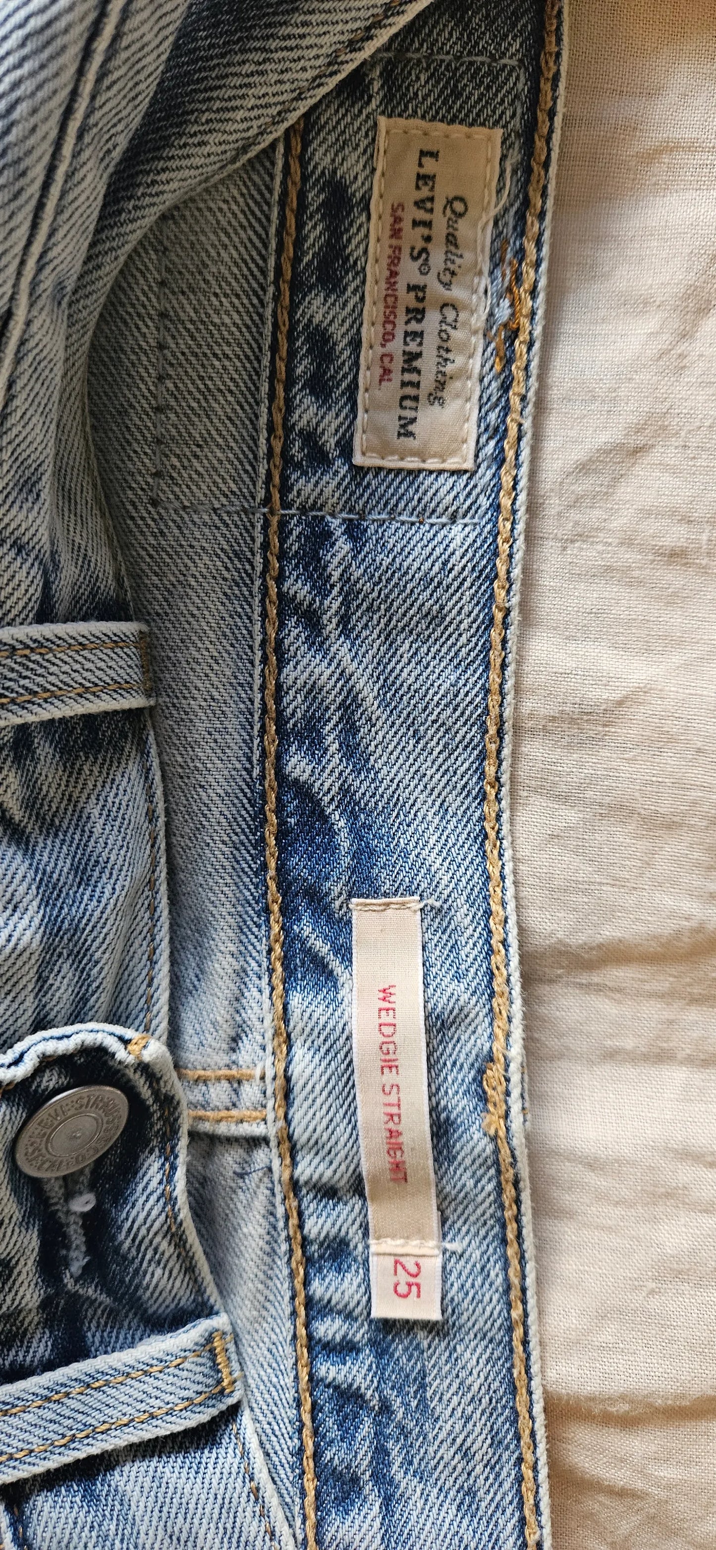 Levi's Wedgie Straight-jeans