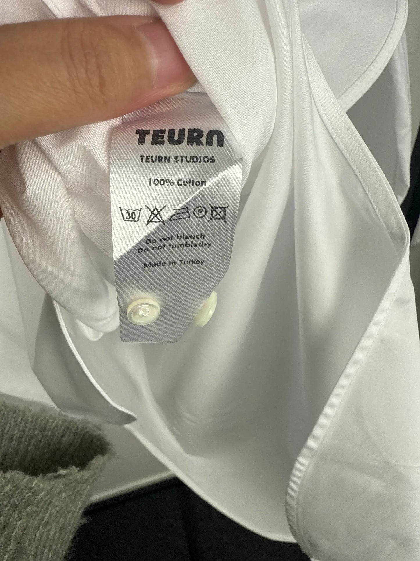 Teurn Studios Pen White-skjorta NWT