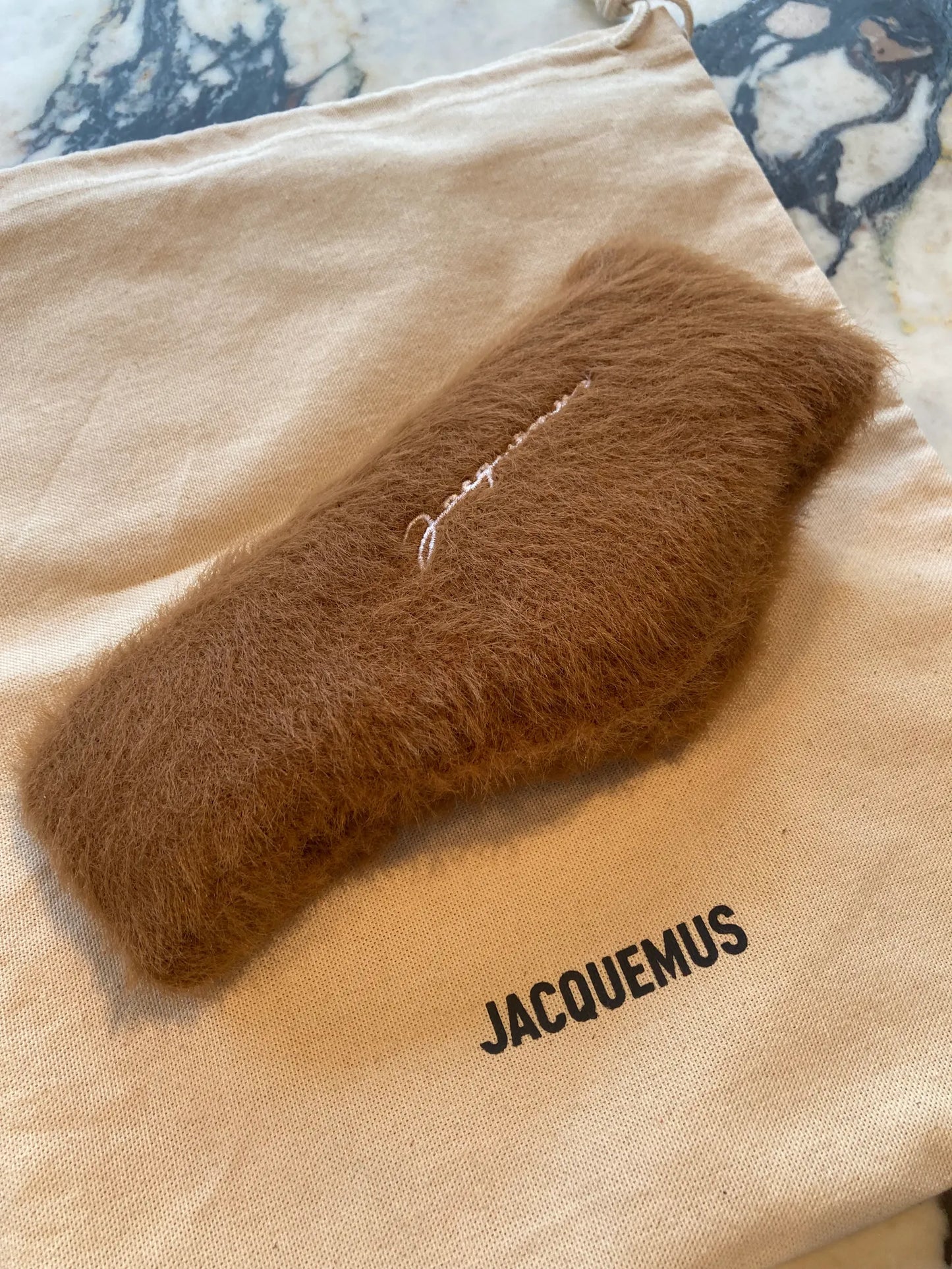 Jacquemus Le Bandeau Neve Logo Headband-mössa