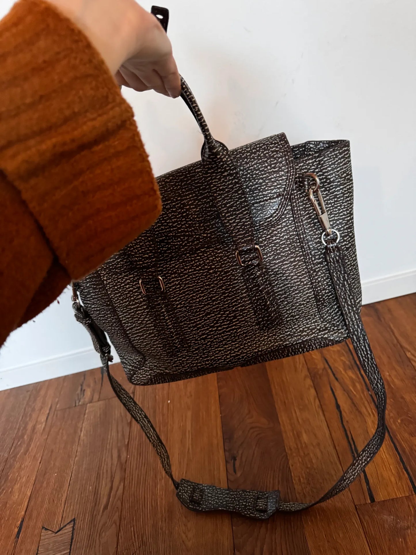 3.1 Phillip Lim Pashli-skinnaxelremsväska