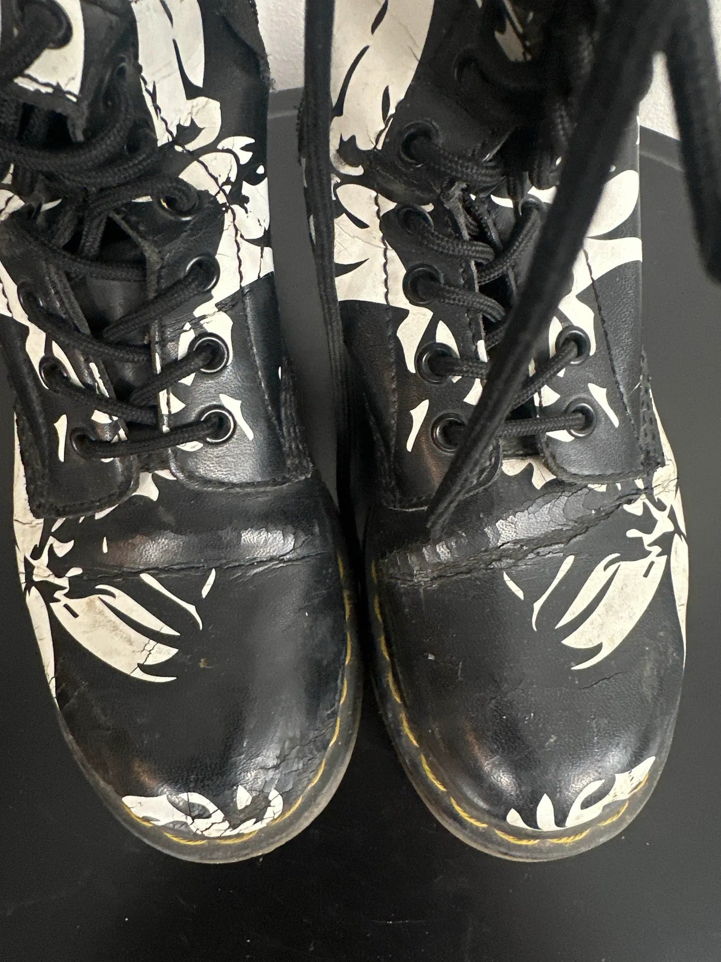 Dr. Martens 1914 Vonda White Boots