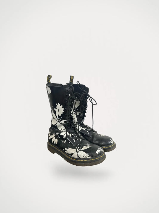 Dr. Martens 1914 Vonda White Boots