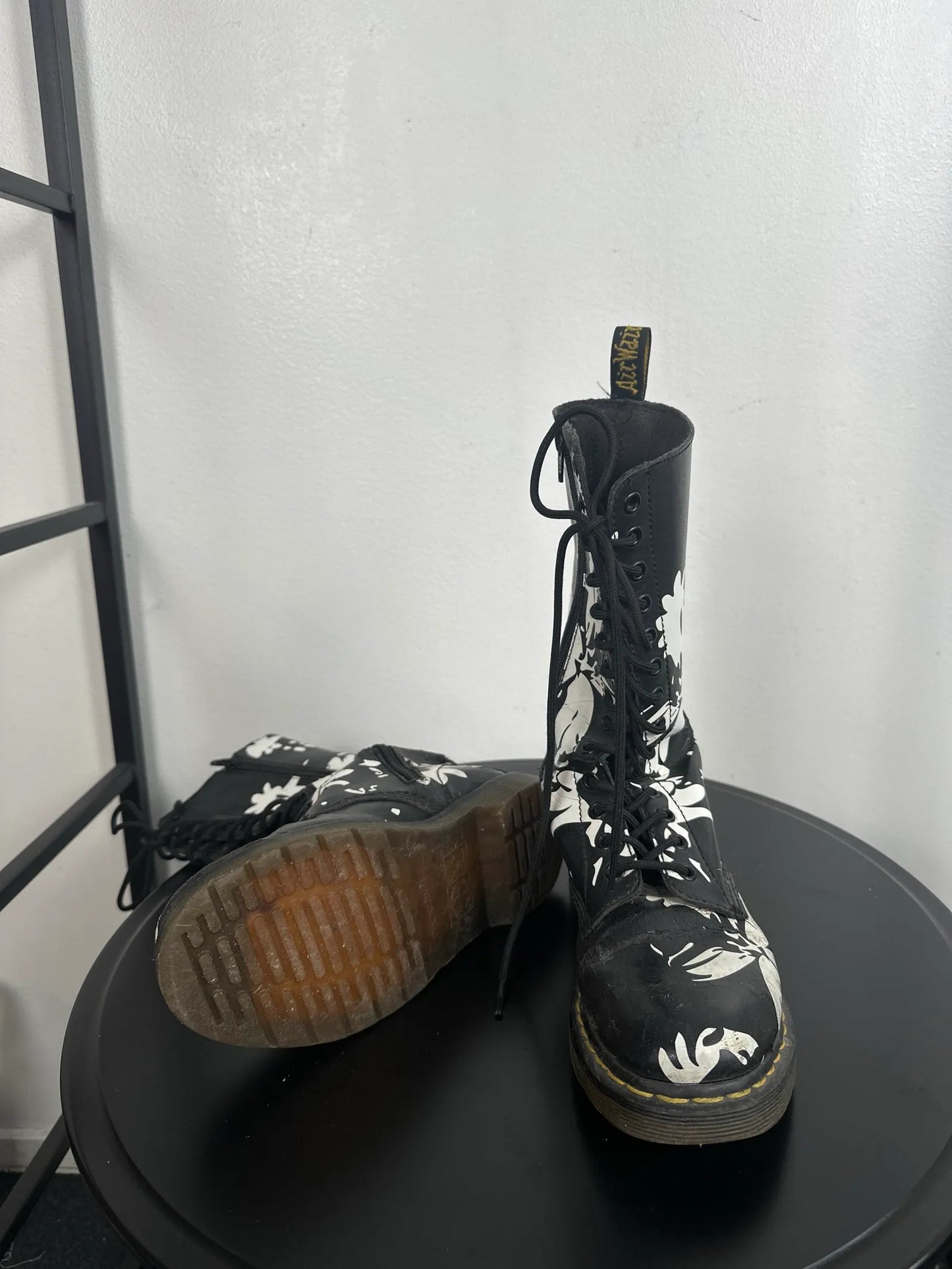 Dr. Martens 1914 Vonda White Boots