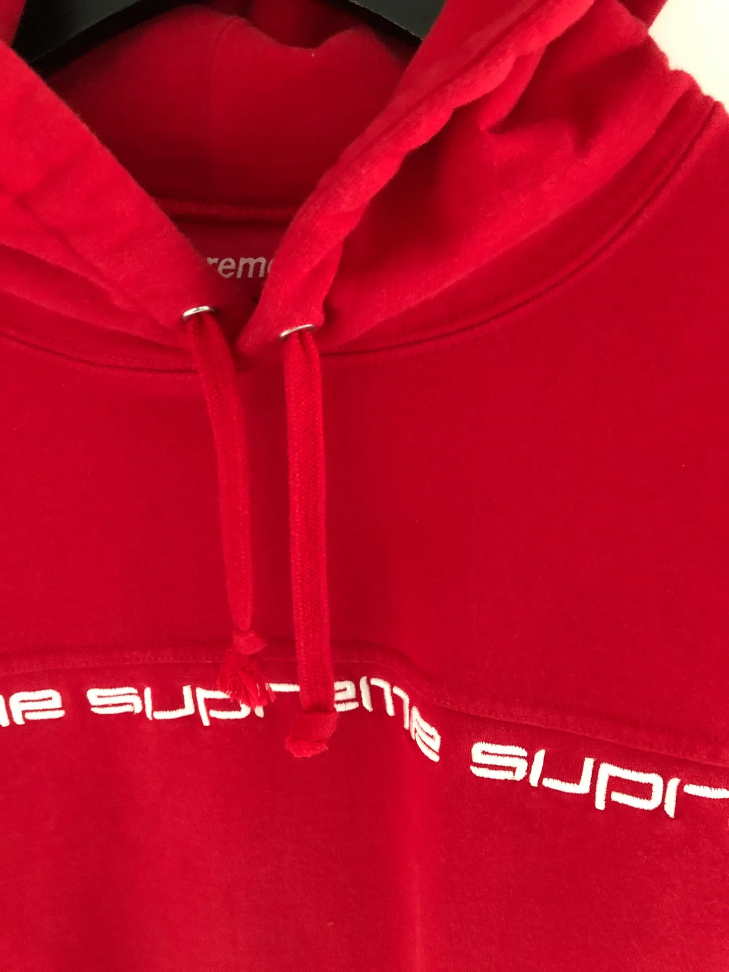 Supreme-hoodie