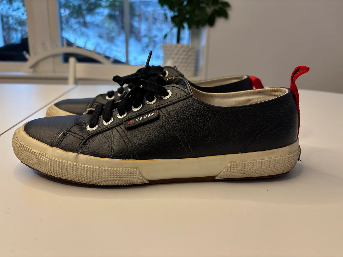 Superga-skinnsneakers