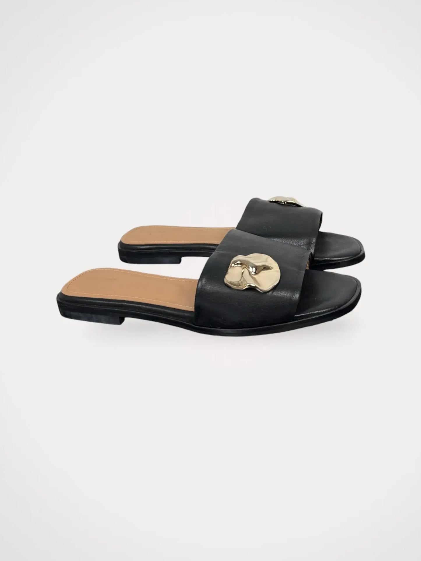 Flattered Mira Black Leather-skinnsandaler