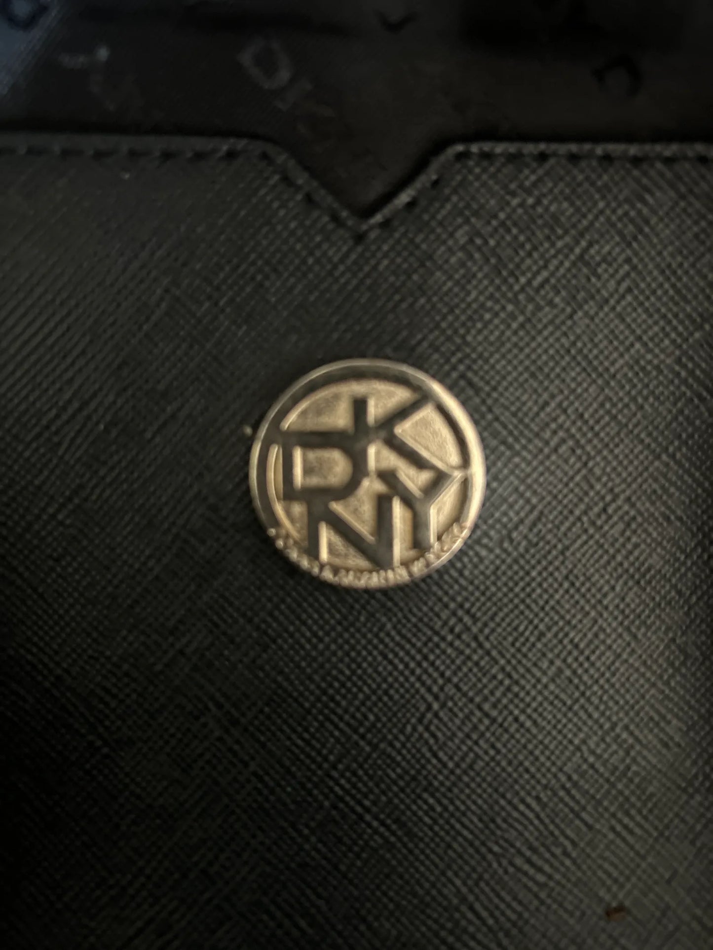 DKNY-handväska