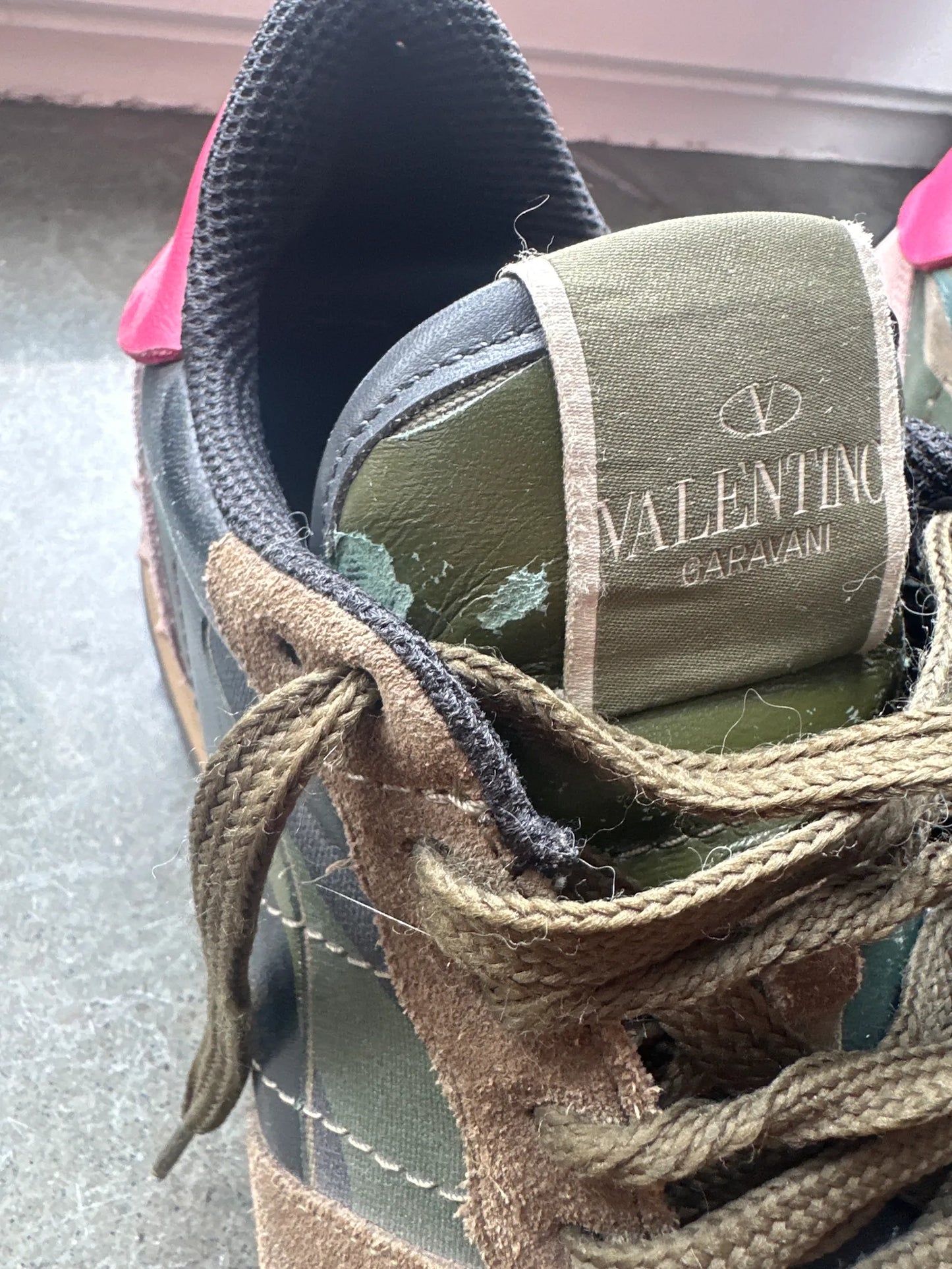 Valentino-skinnsneakers