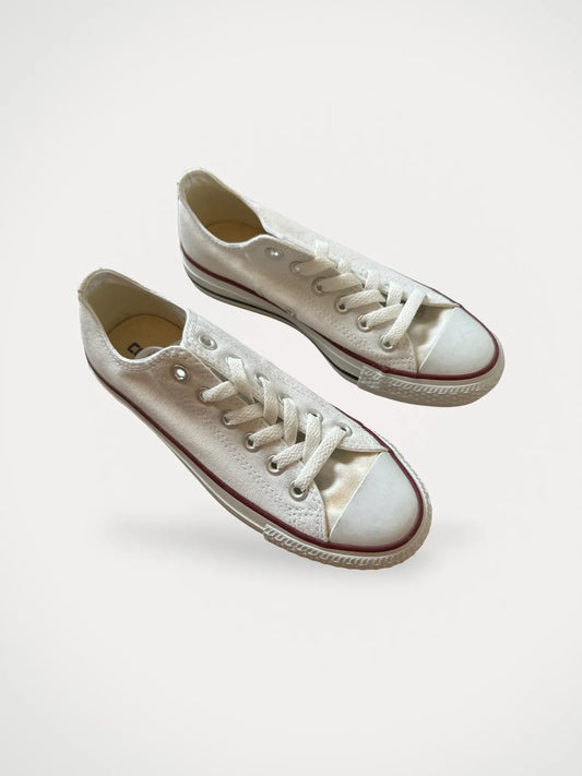 Converse-sneakers NWOT