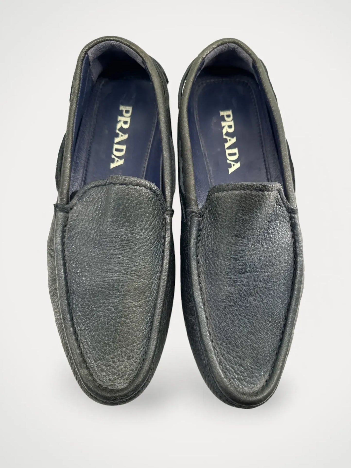 Prada-skinnloafers